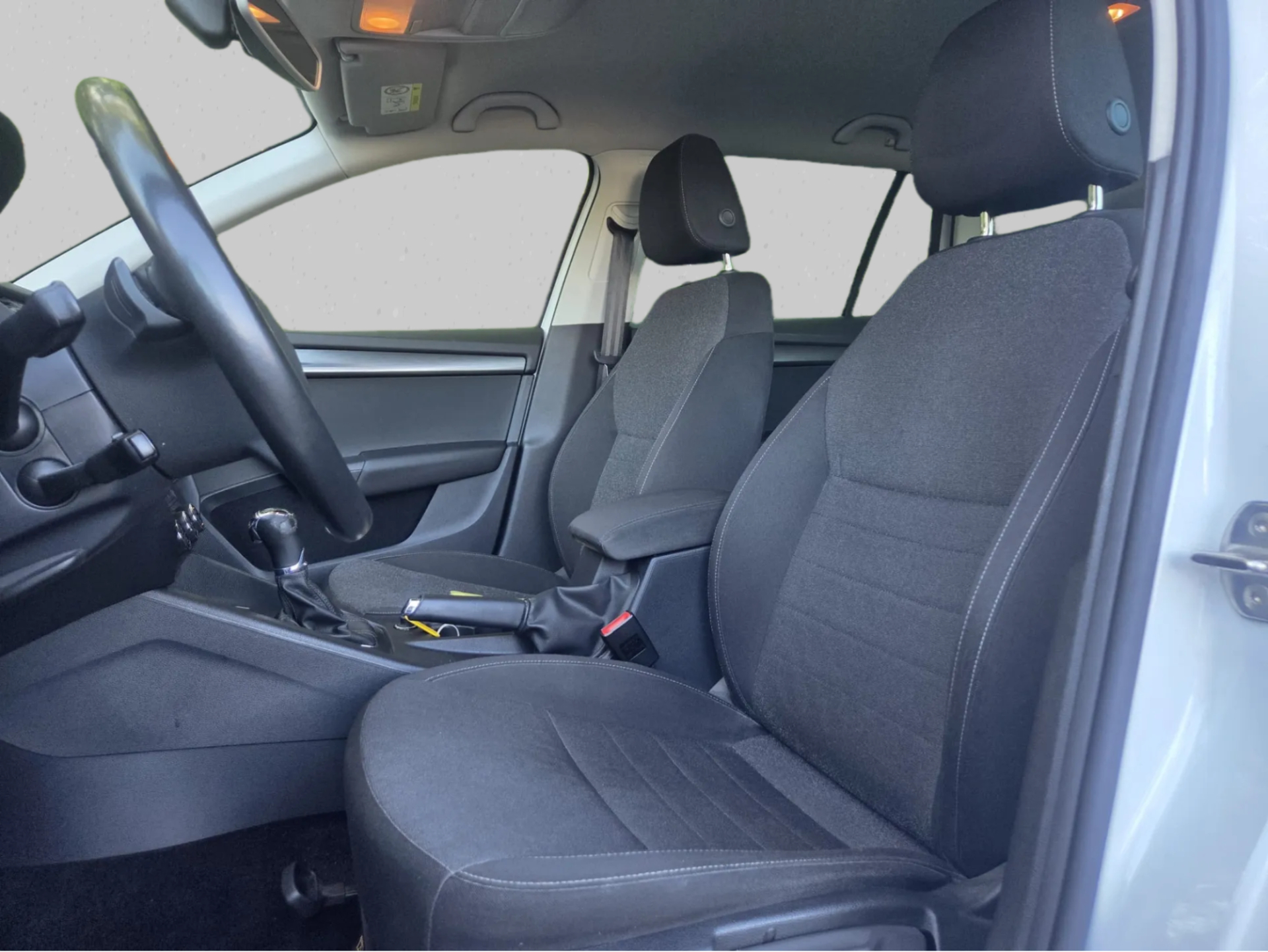 SKODA Octavia Combi 2.0 TSI Soleil 4x4 DSG ** Frish MFK ** Expertise du jour ** Top Options-image-4