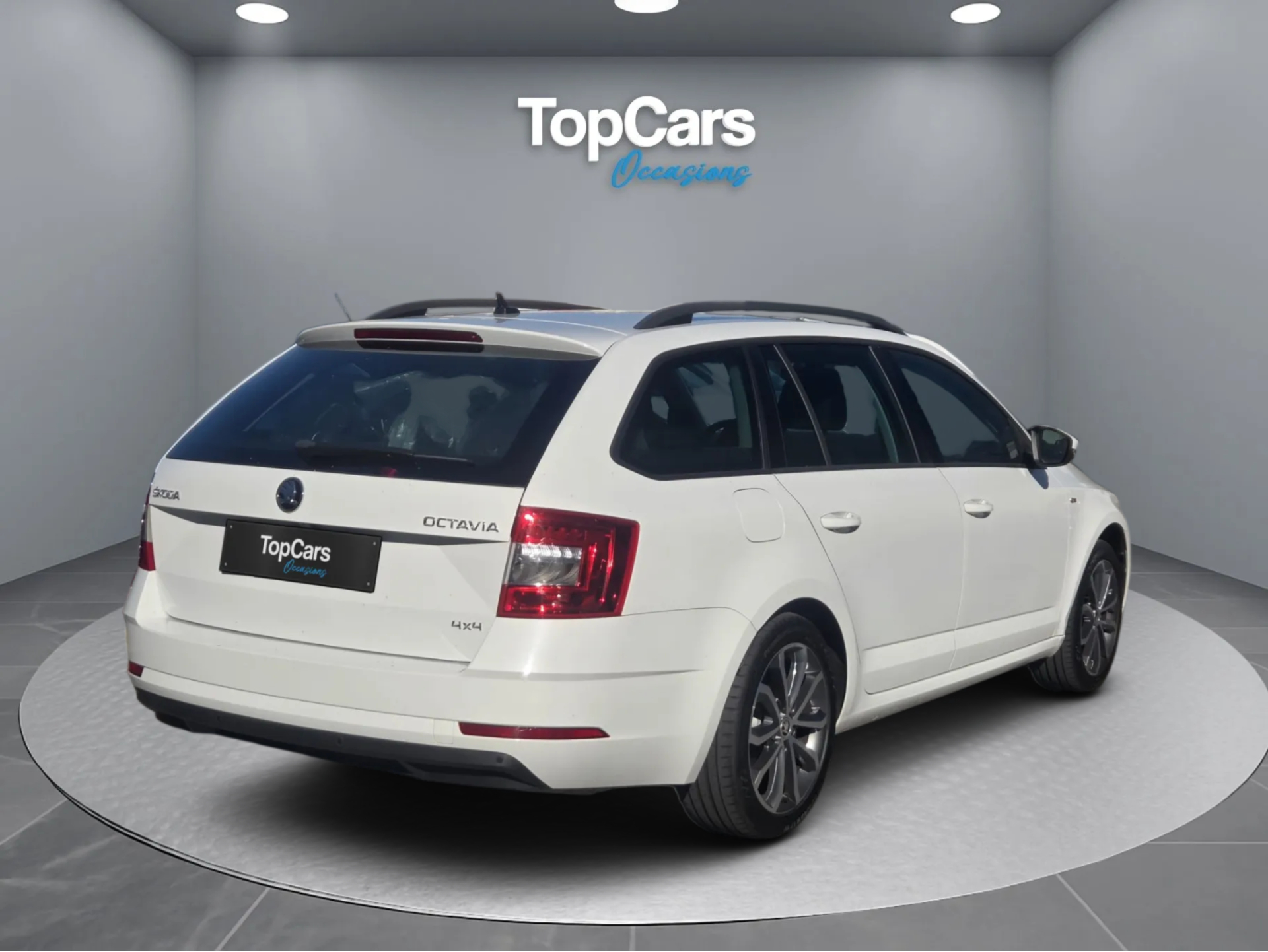 SKODA Octavia Combi 2.0 TSI Soleil 4x4 DSG ** Frish MFK ** Expertise du jour ** Top Options-image-2