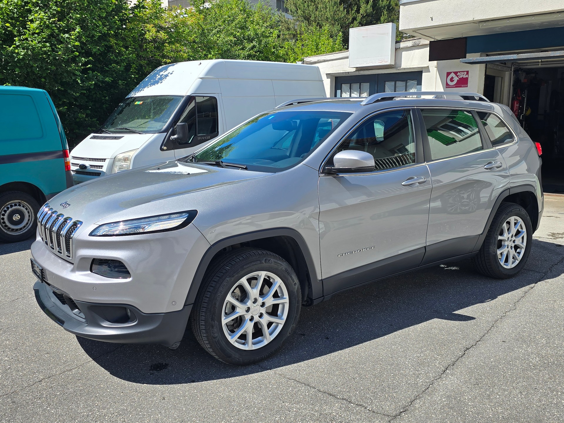 JEEP Cherokee 2.0TD Longitude Swiss Edition AWD 9ATX-image-0