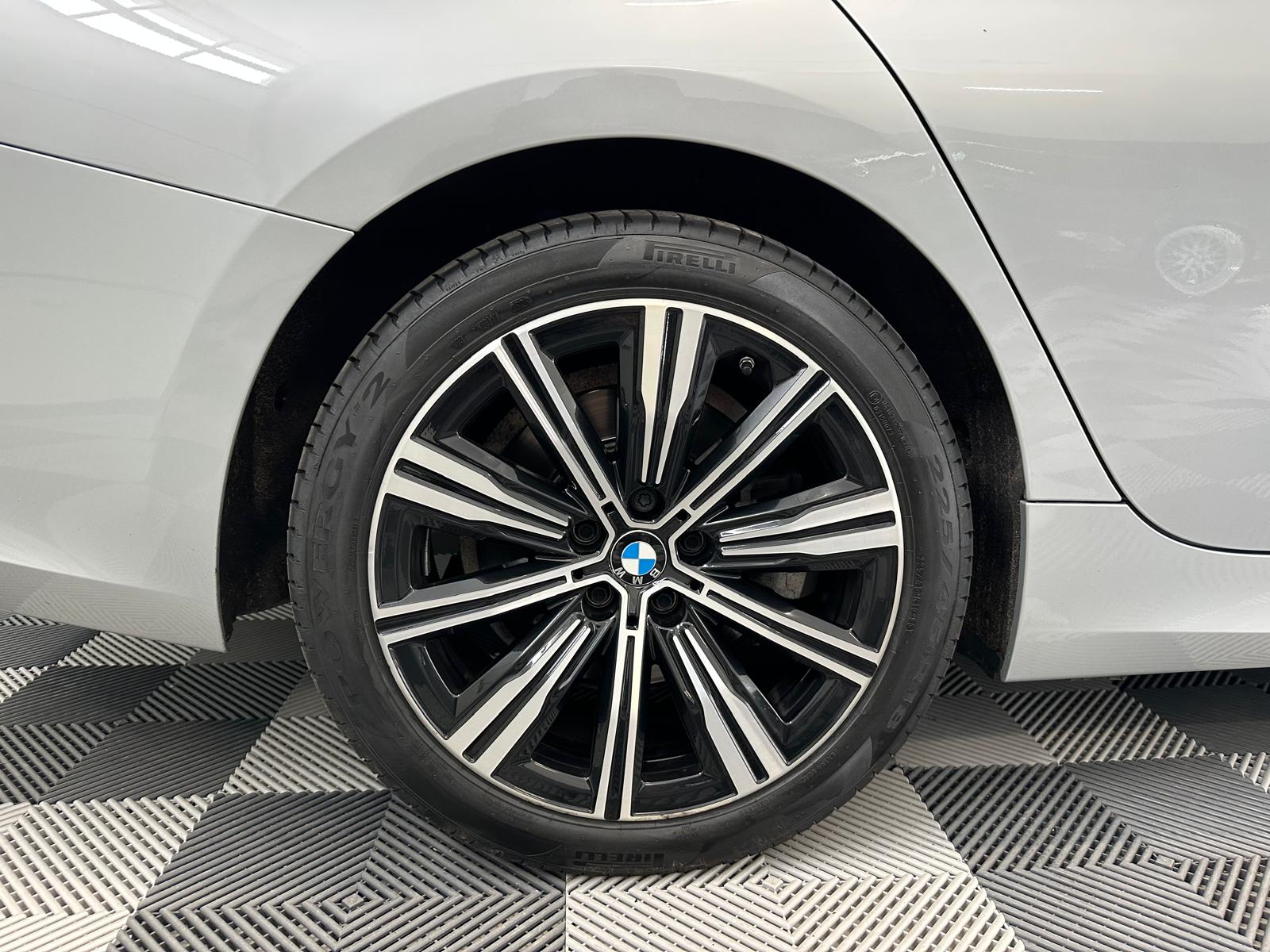 BMW 330e Steptronic Luxury Line-image-29