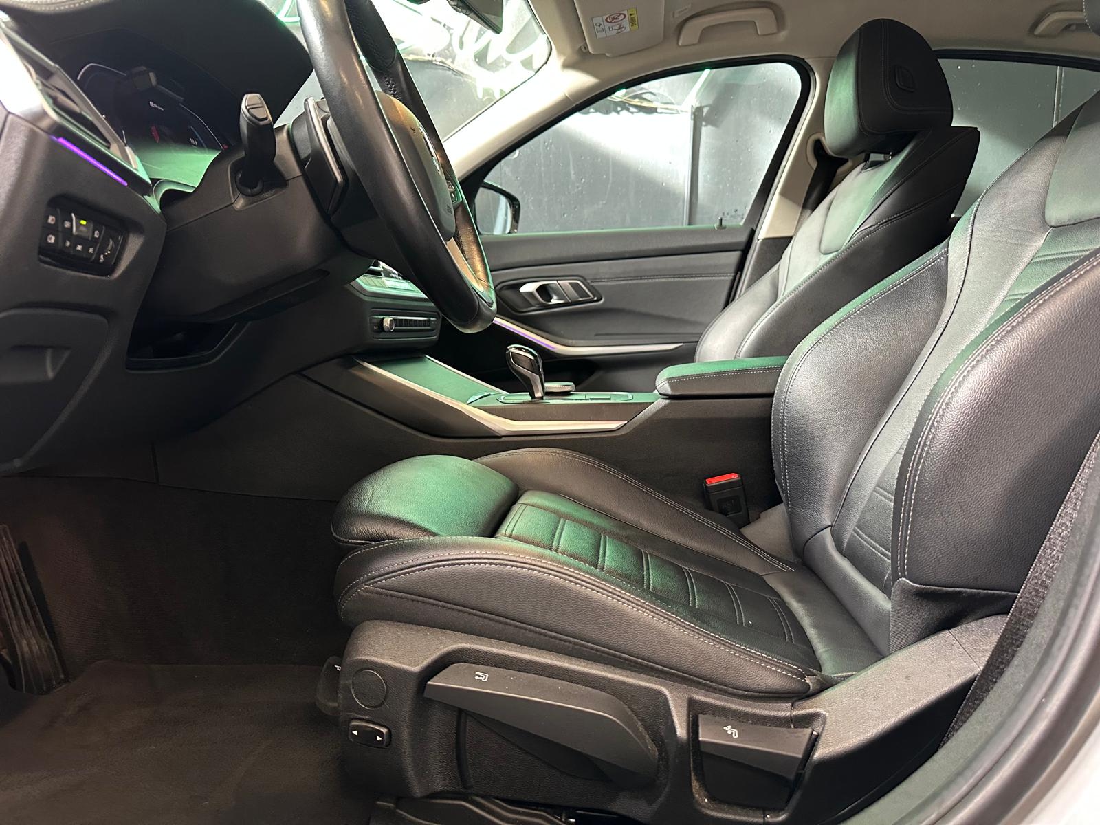 BMW 330e Steptronic Luxury Line-image-8