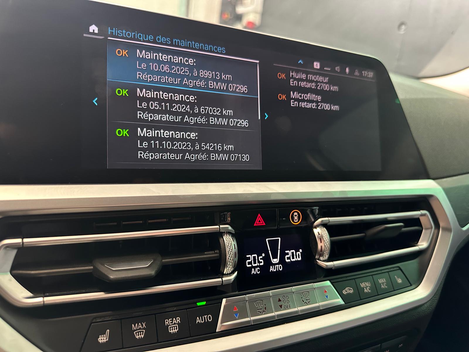 BMW 330e Steptronic Luxury Line-image-21