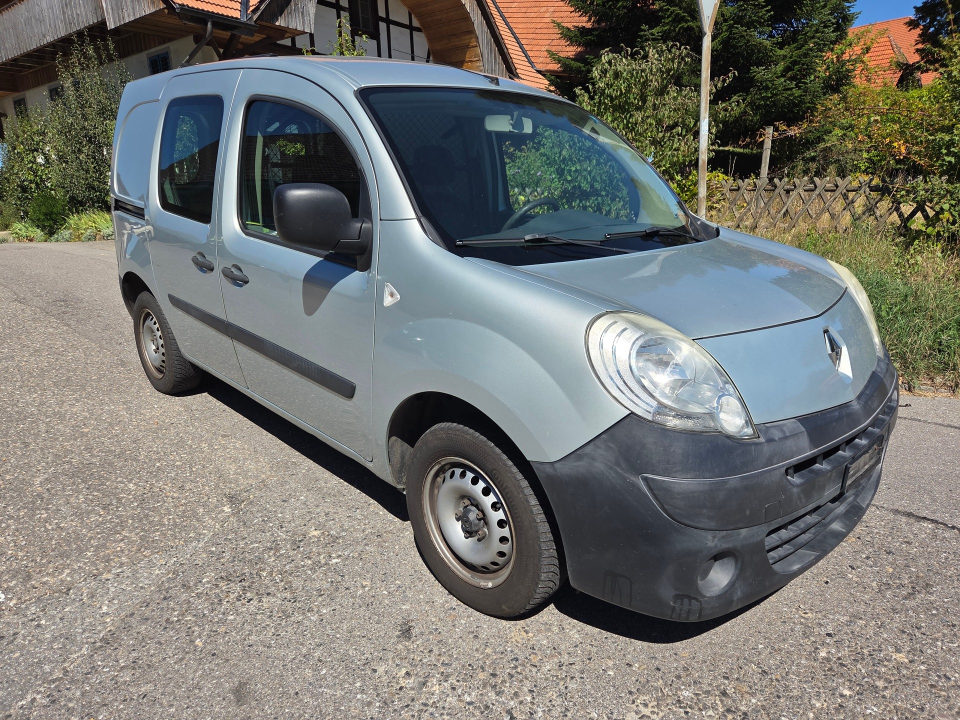 RENAULT Kangoo dCi 85-image-2