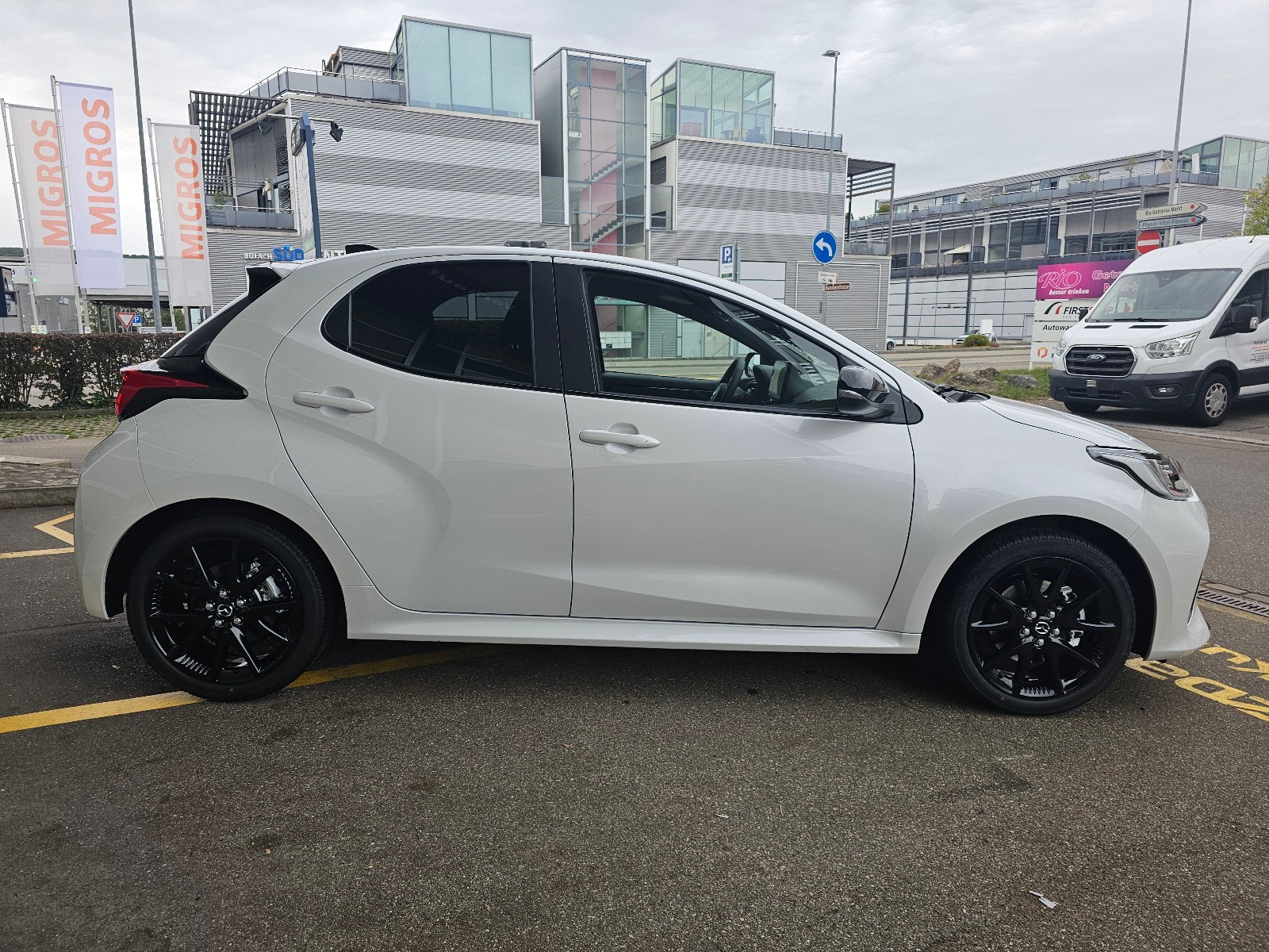 MAZDA 2 1.5 Hybrid Homura Plus-image-3