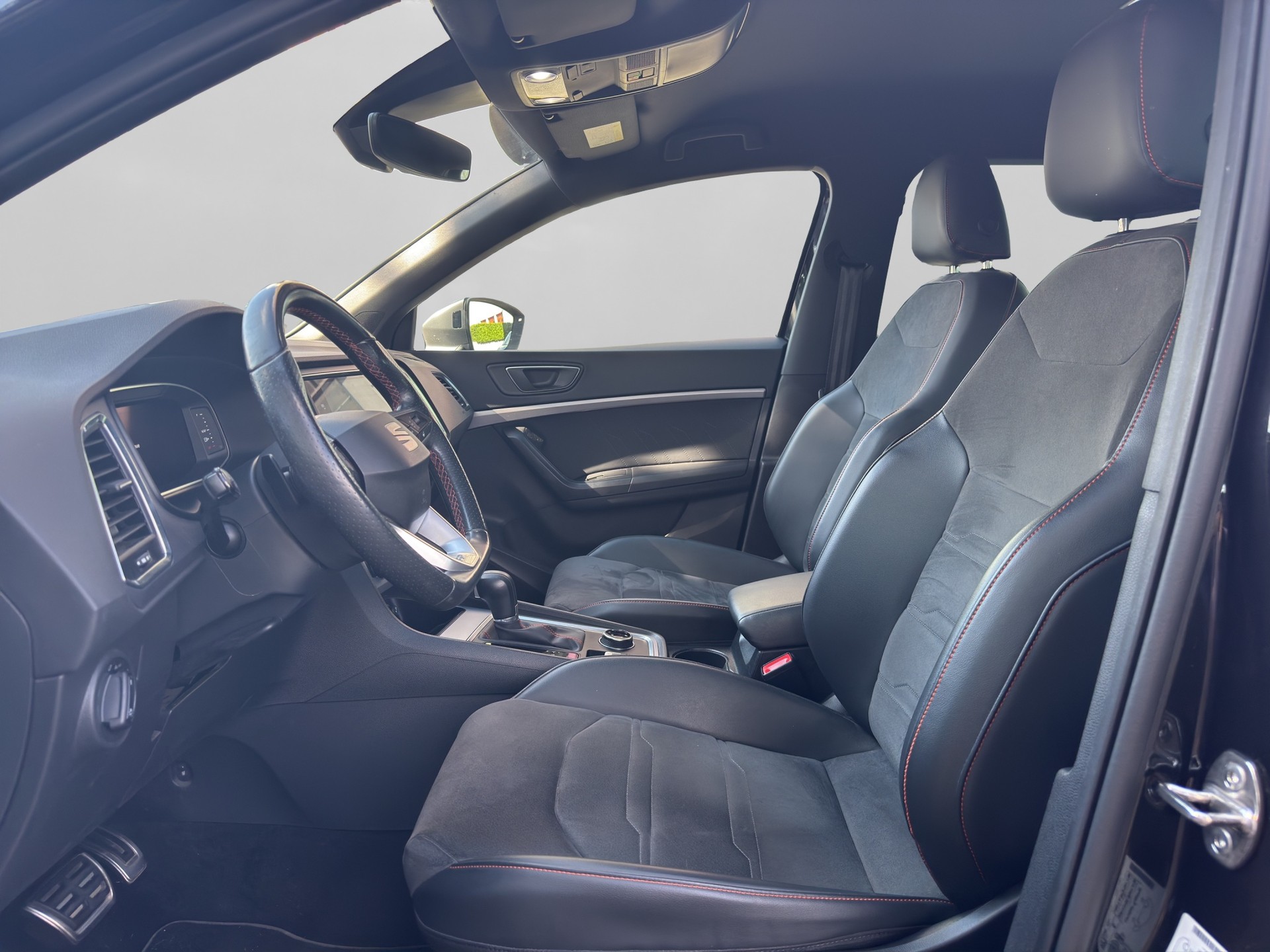 SEAT Ateca 2.0 TSI Hola FR 4Drive DSG-image-8