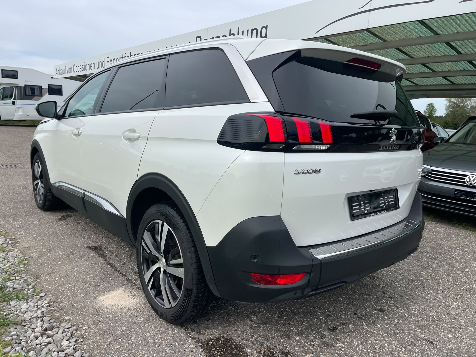 PEUGEOT 5008 1.5 BlueHDi Allure EAT-image-3