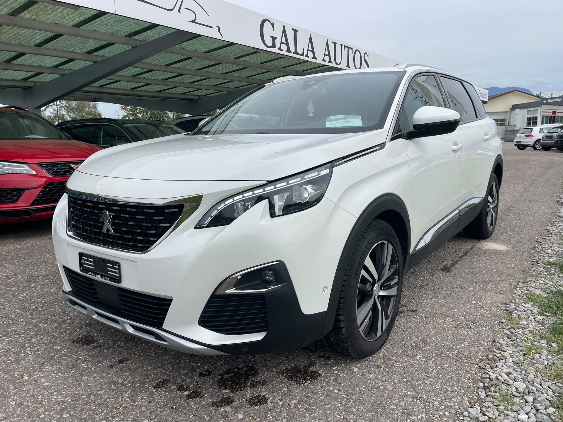 PEUGEOT 5008 1.5 BlueHDi Allure EAT-image-0