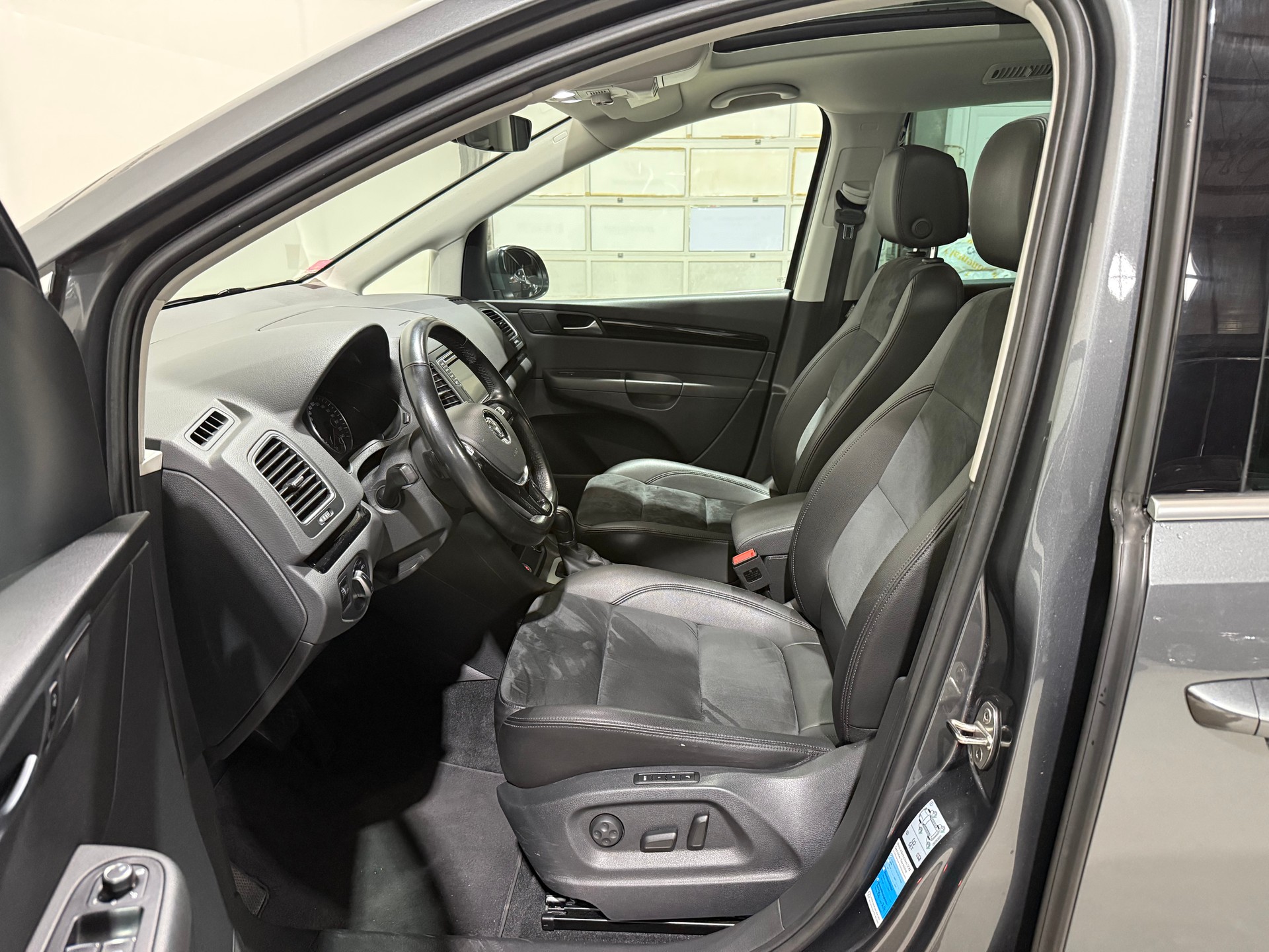 VW Sharan 2.0 TDI BMT Highline DSG-image-12