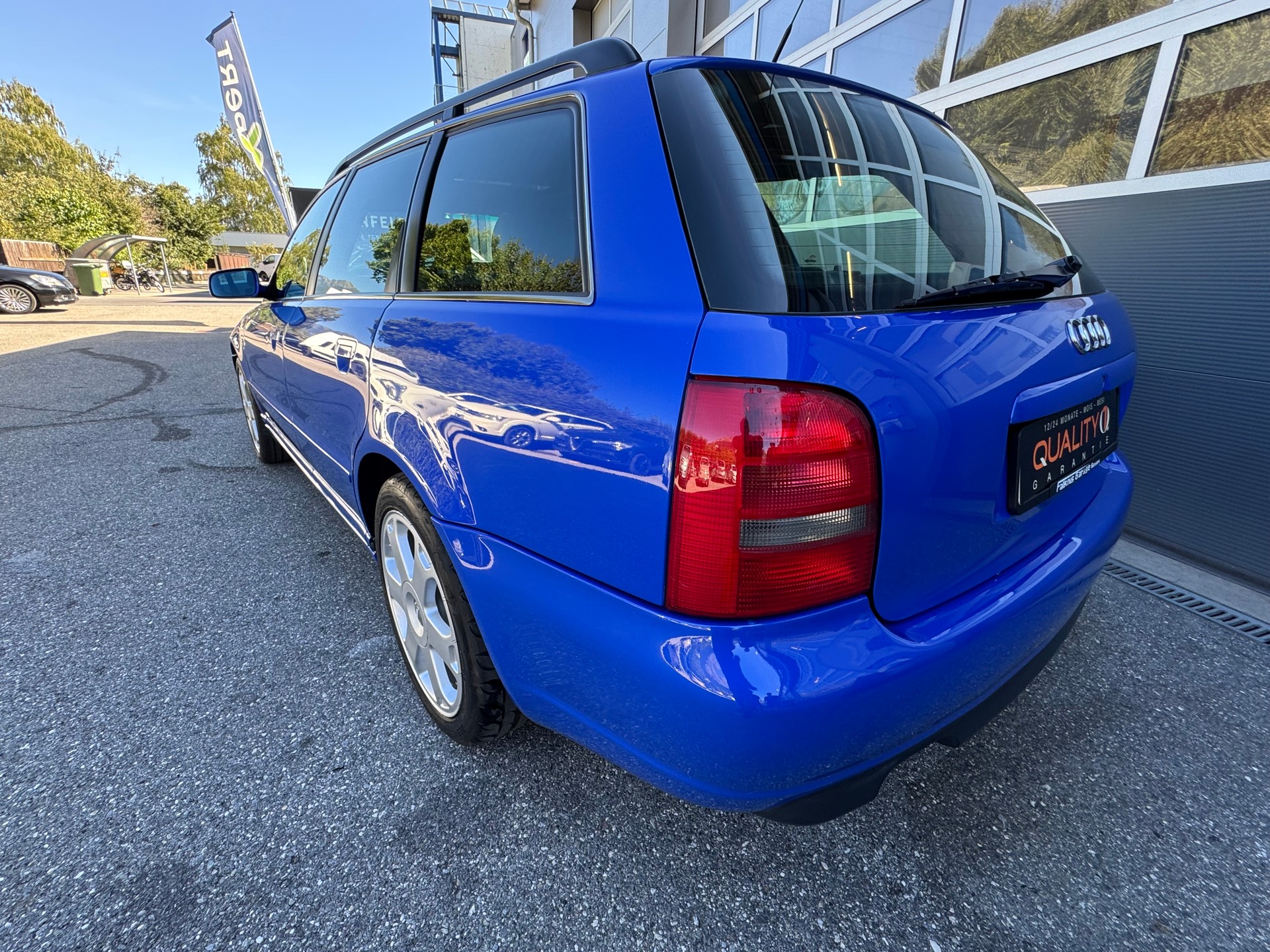 AUDI S4 Avant quattro-image-9