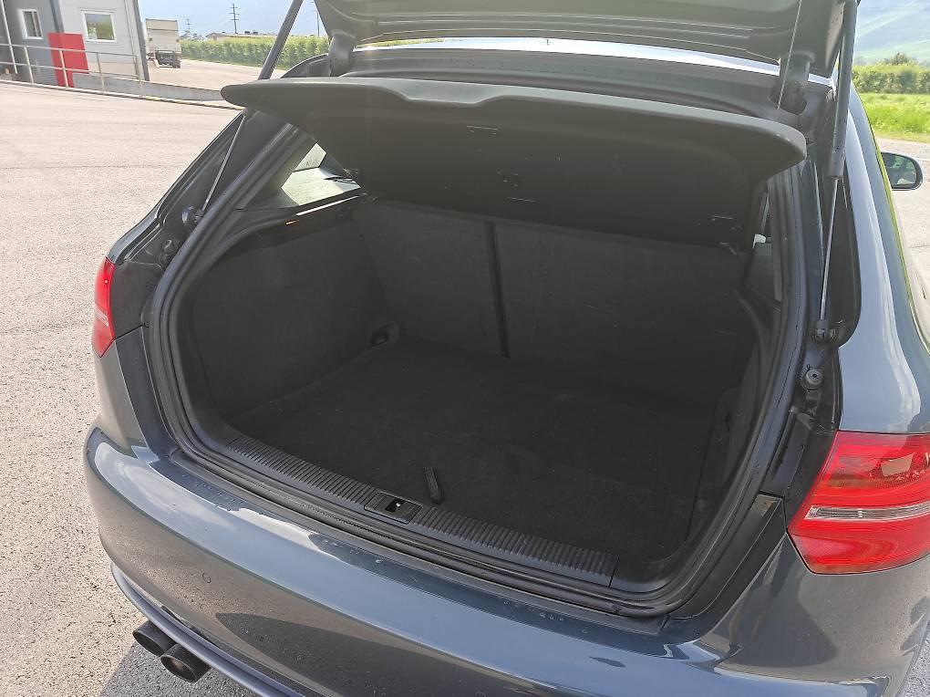 AUDI S3 Sportback 2.0 TFSI quattro-image-4