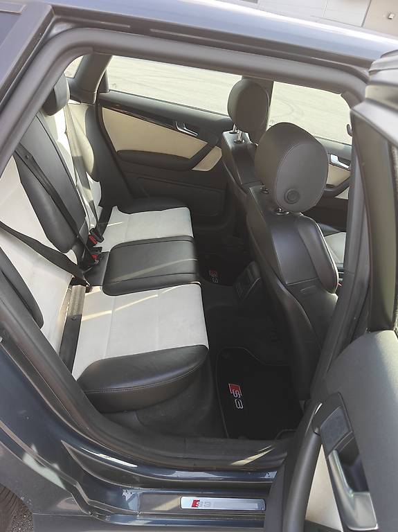 AUDI S3 Sportback 2.0 TFSI quattro-image-3