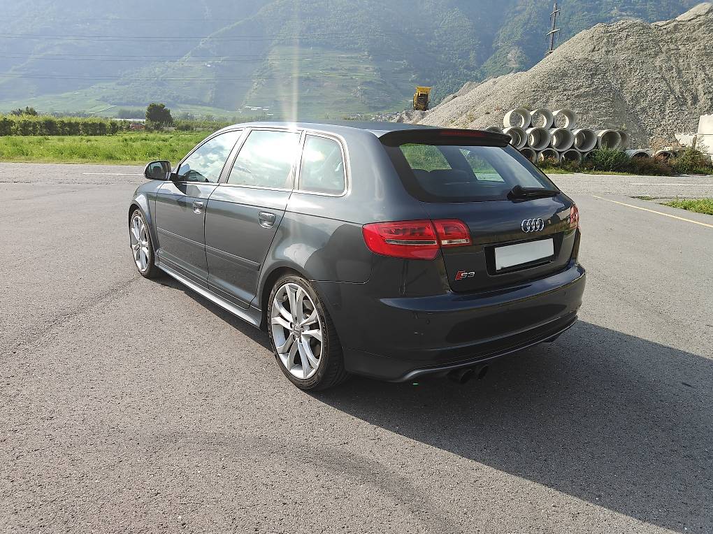 AUDI S3 Sportback 2.0 TFSI quattro-image-1