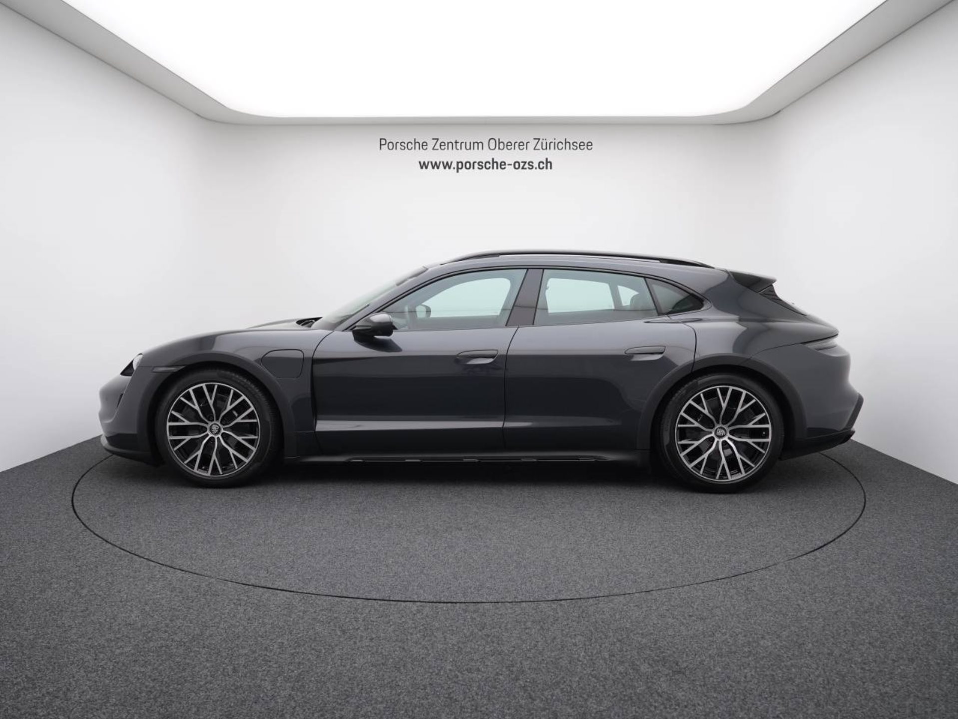 PORSCHE Taycan 4 Cross Turismo-image-1