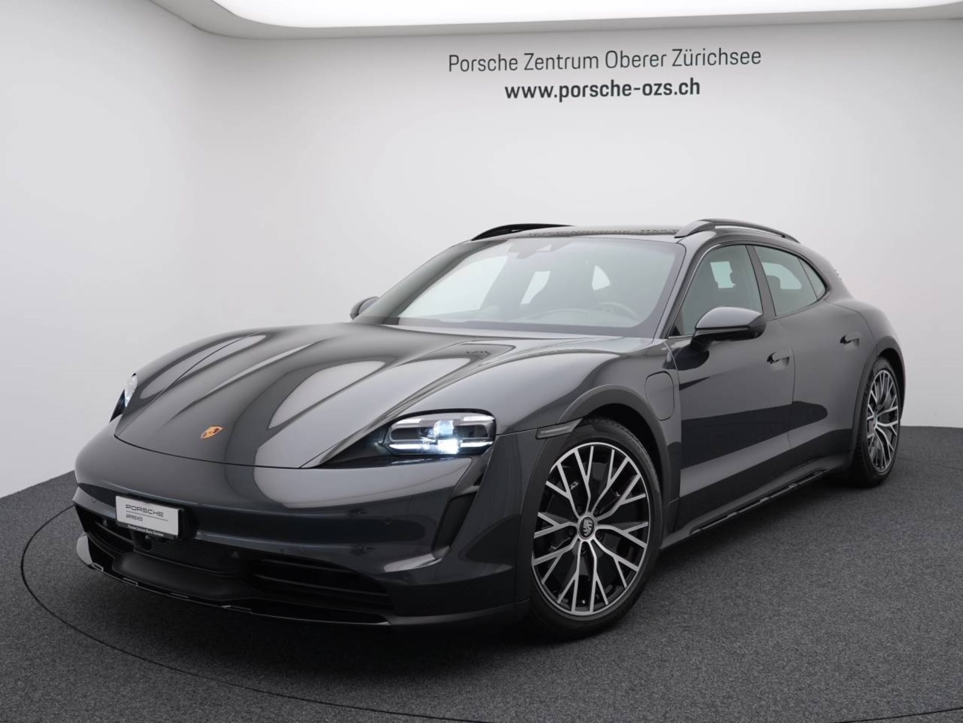 PORSCHE Taycan 4 Cross Turismo-image-0