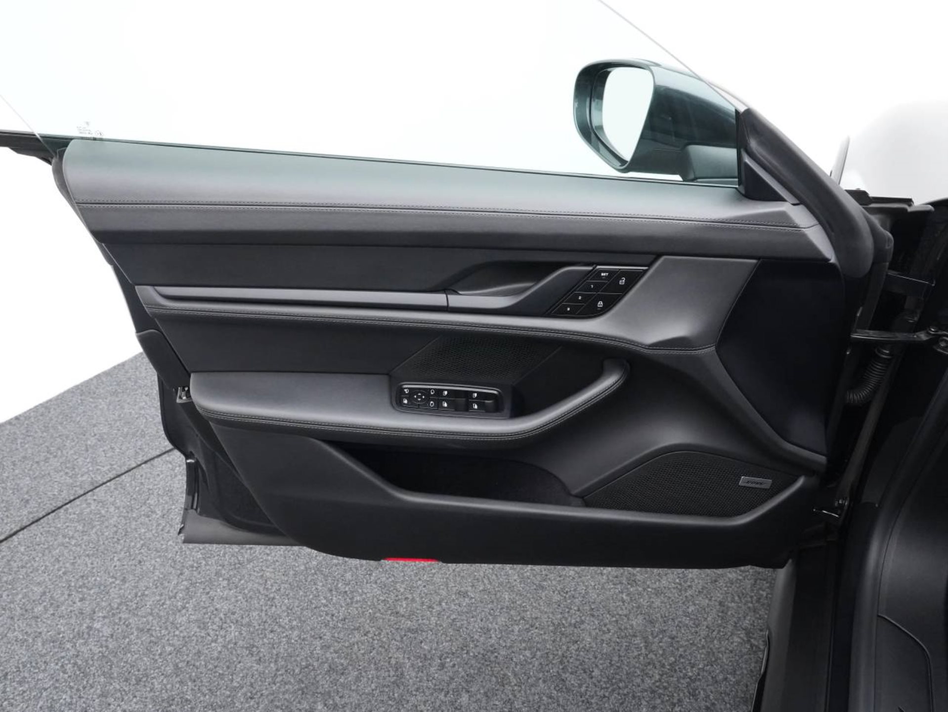 PORSCHE Taycan 4 Cross Turismo-image-20