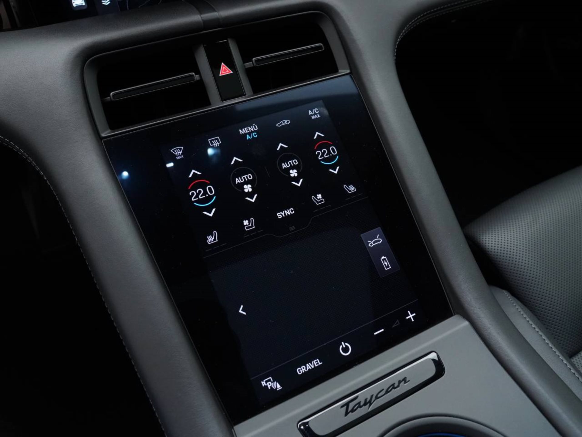 PORSCHE Taycan 4 Cross Turismo-image-19