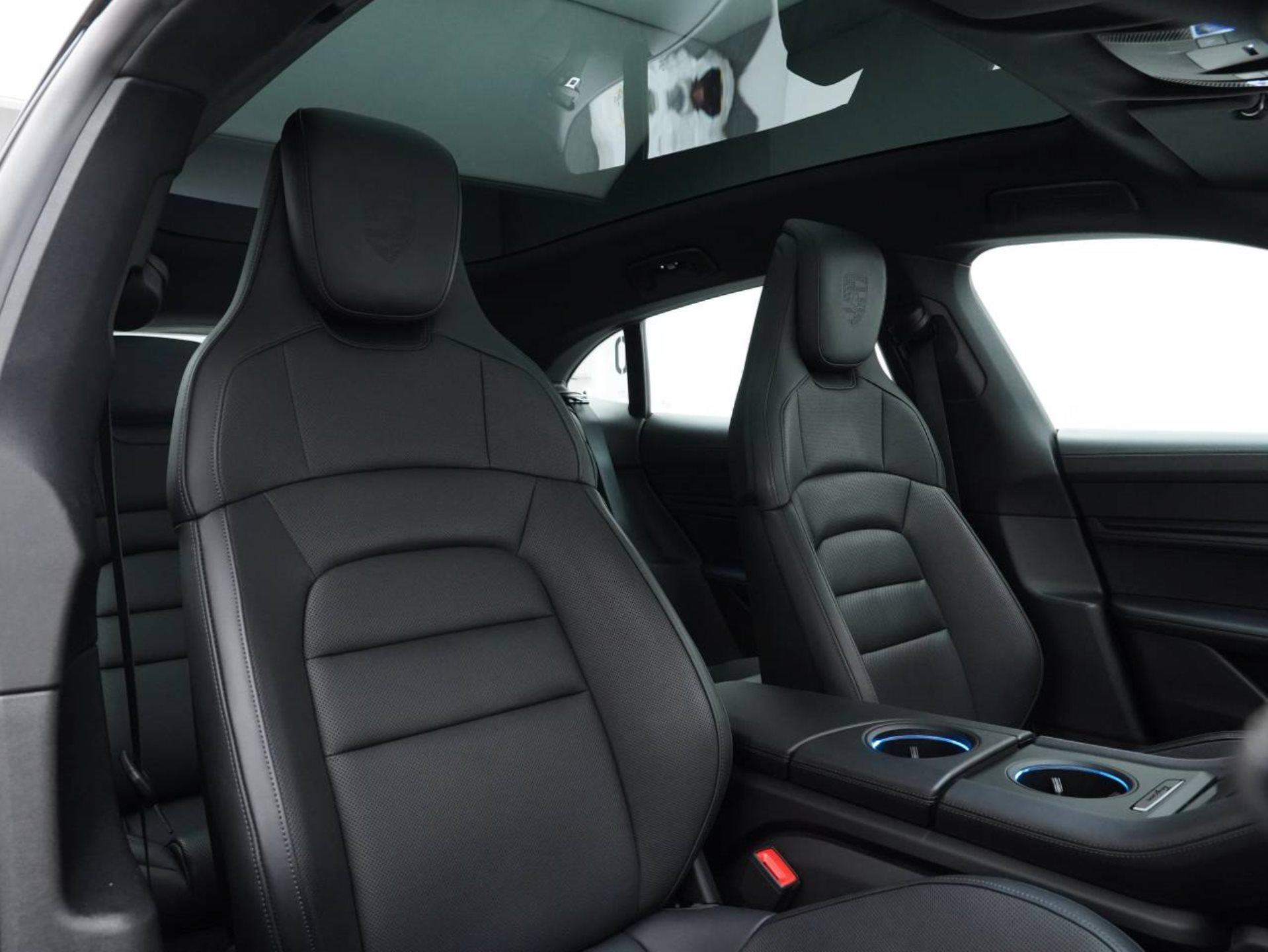 PORSCHE Taycan 4 Cross Turismo-image-26