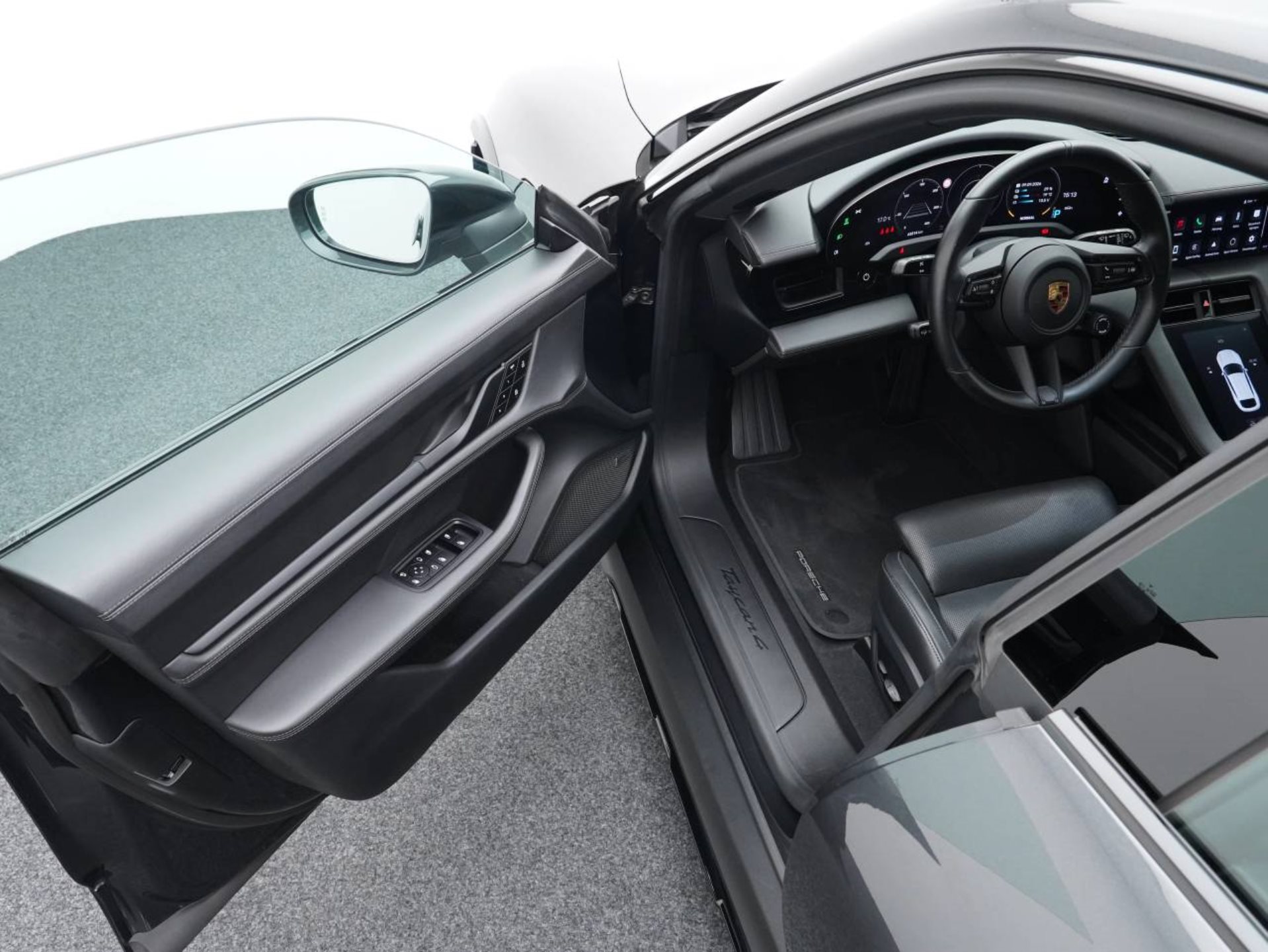 PORSCHE Taycan 4 Cross Turismo-image-3