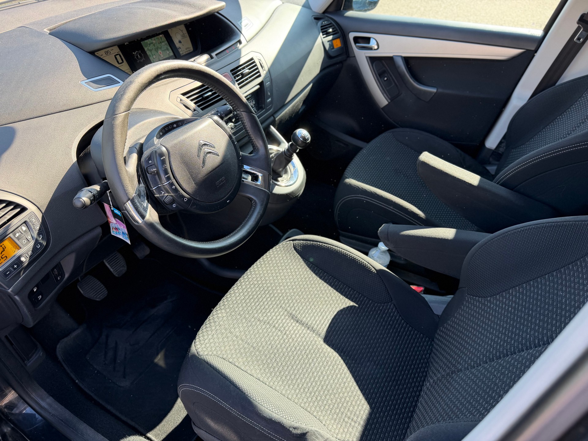 CITROEN Grand C4 Picasso 1.6 HDI 16V Séduction-image-9