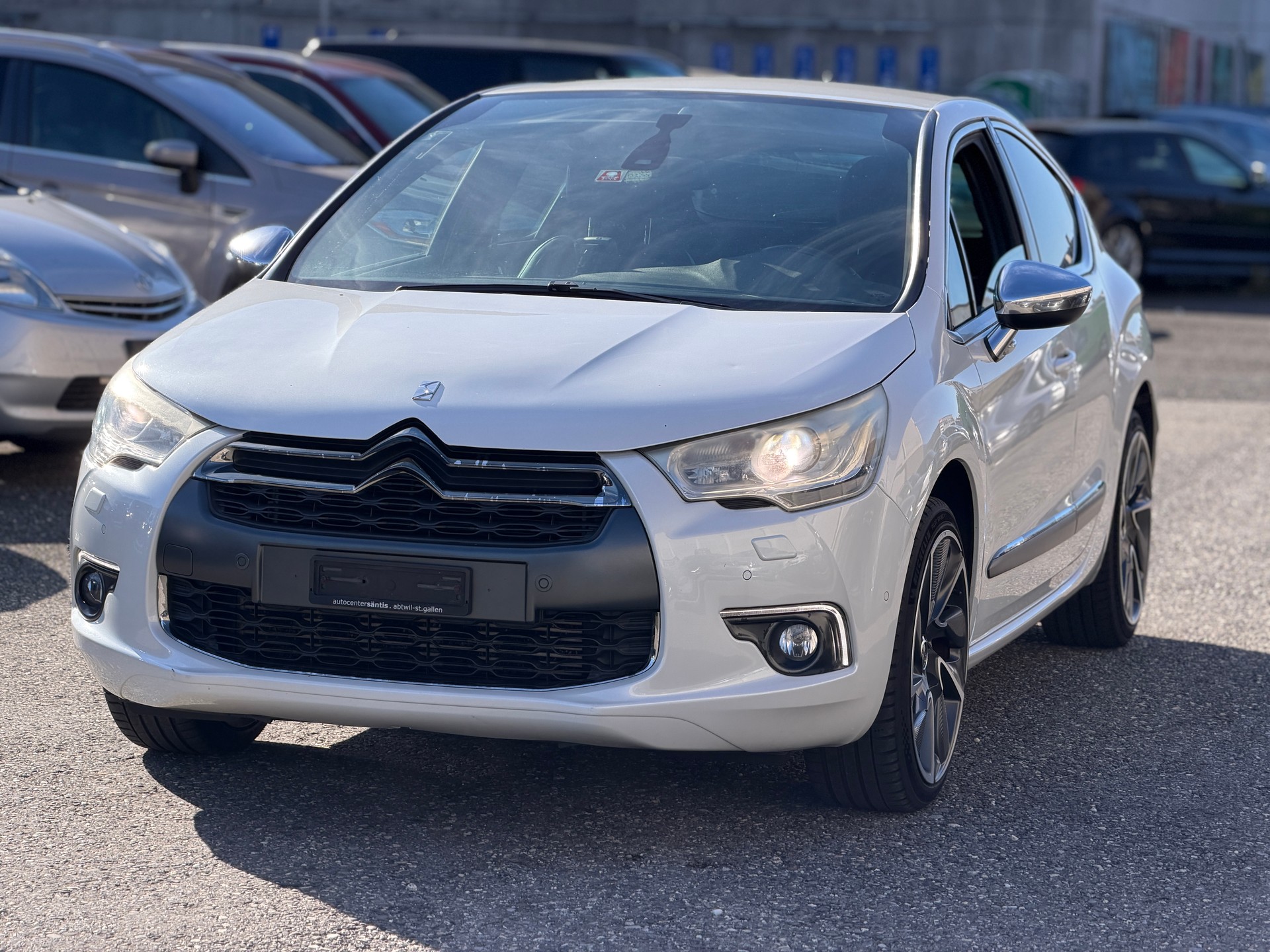 DS AUTOMOBILES DS4 1.6 THP Sport Chic-image-2