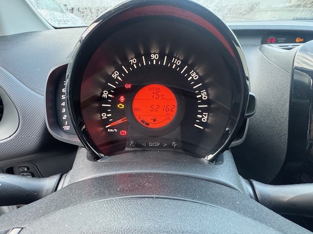 CITROEN C1 1.0 VTi Shine Stop&Start-image-8