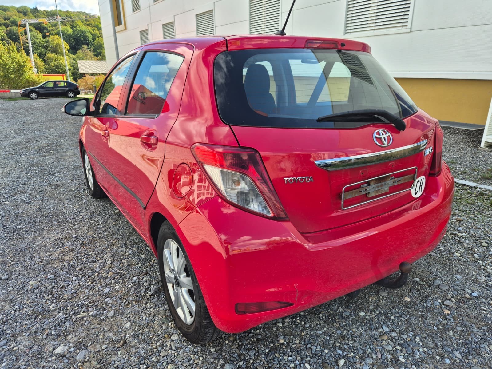 TOYOTA Yaris 1.33 Luna-image-3