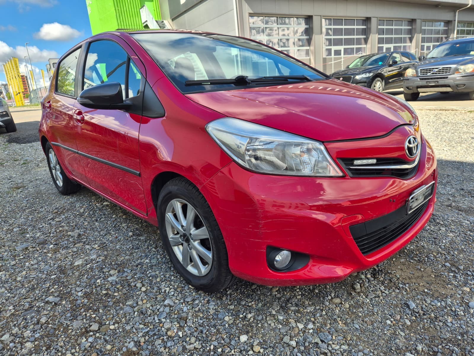 TOYOTA Yaris 1.33 Luna-image-1