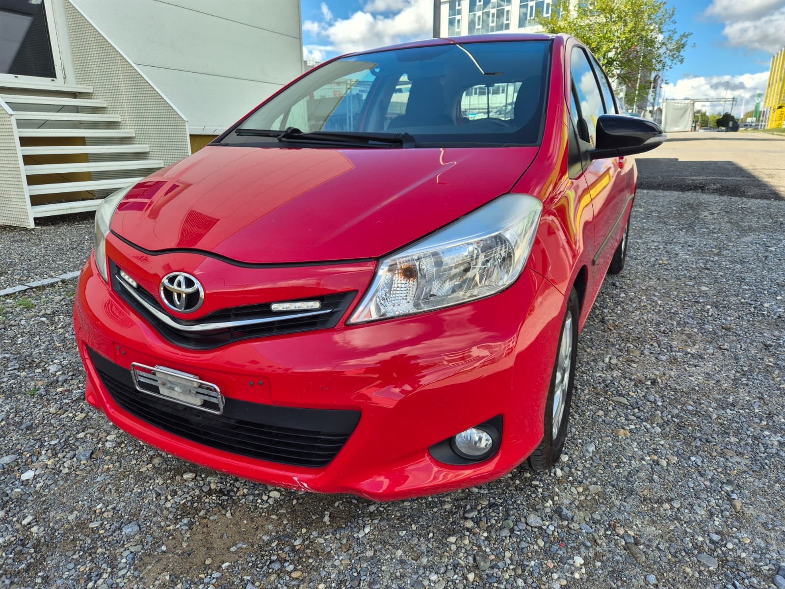 TOYOTA Yaris 1.33 Luna-image-0