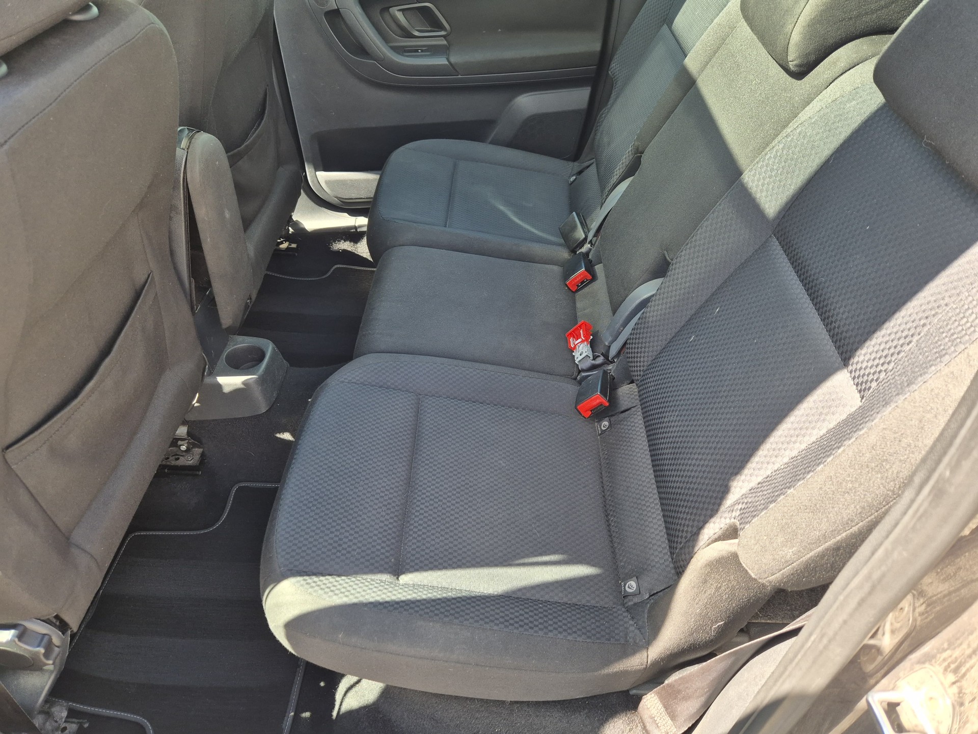 TOYOTA Yaris 1.33 Luna-image-5