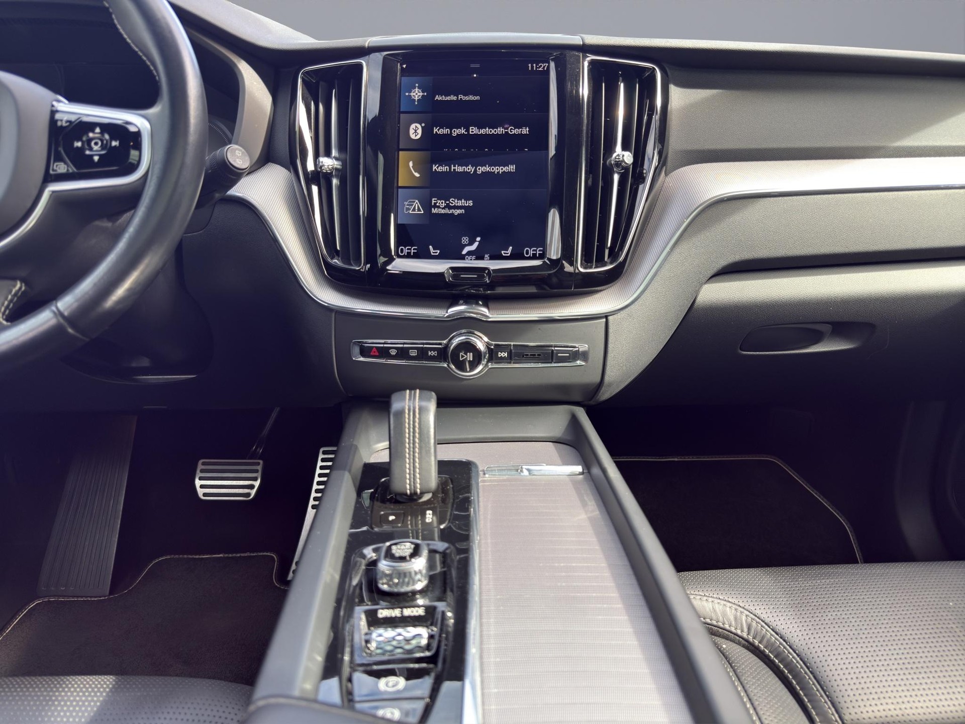 VOLVO XC60 2.0 T8 TE R-Design eAWD-image-13