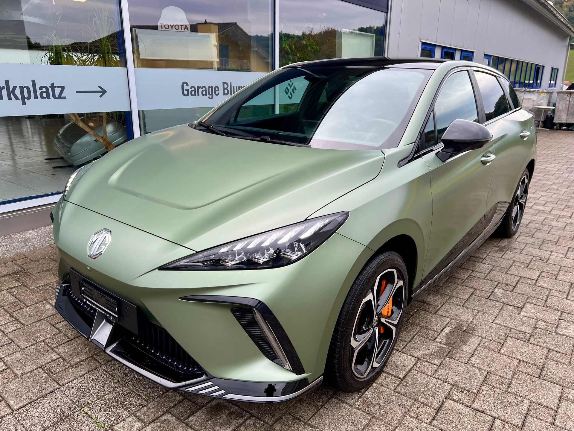 MG 4 XPOWER, Hunter Green, 435 PS-image-1