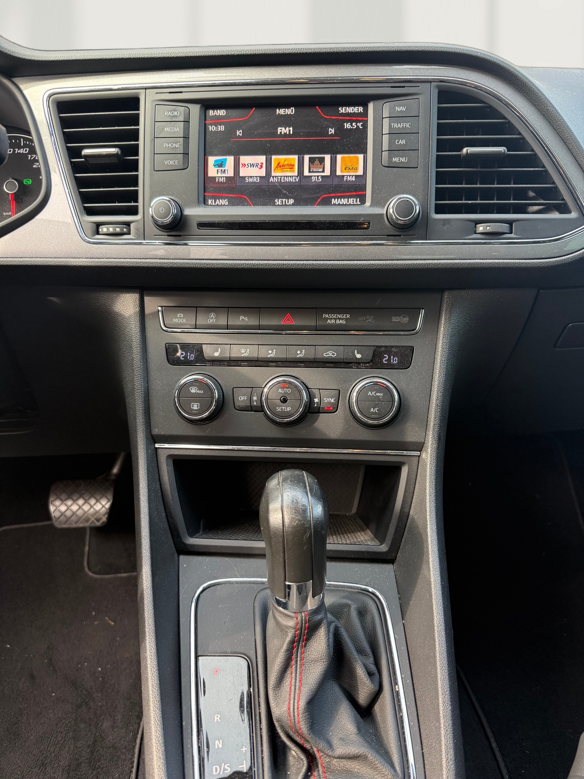 SEAT Leon 2.0 TDI FR DSG-image-7