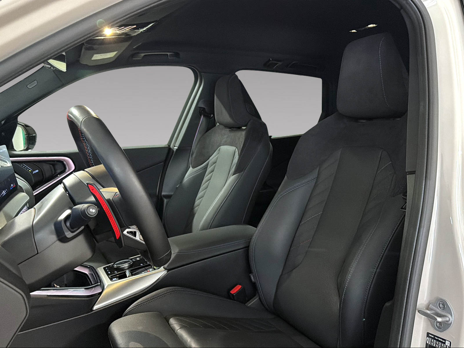 BMW M50i-image-9