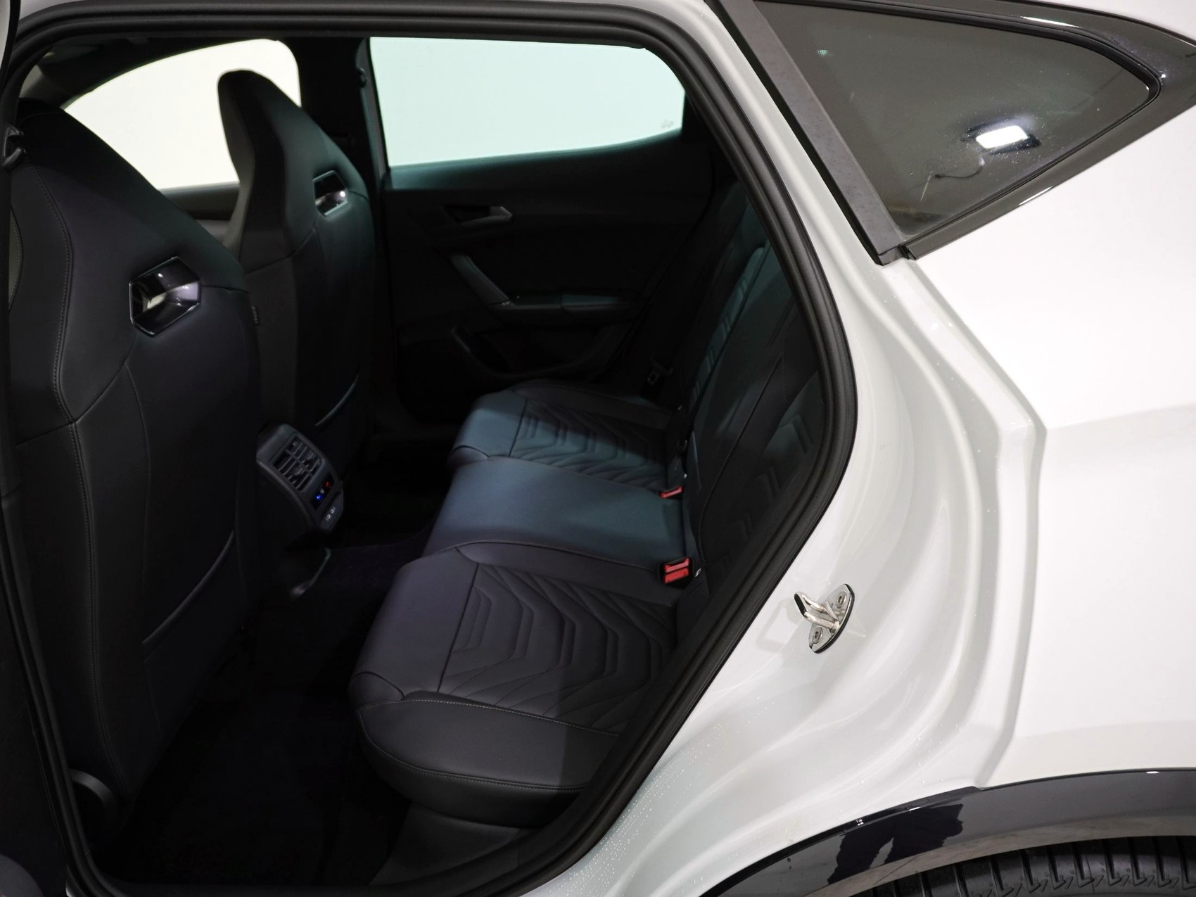 CUPRA Formentor 2.0 TSI VZ 4Drive DSG-image-15