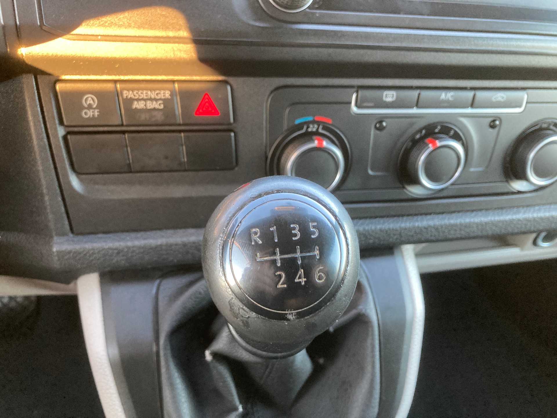 VW T6 2.0 TDI-image-12