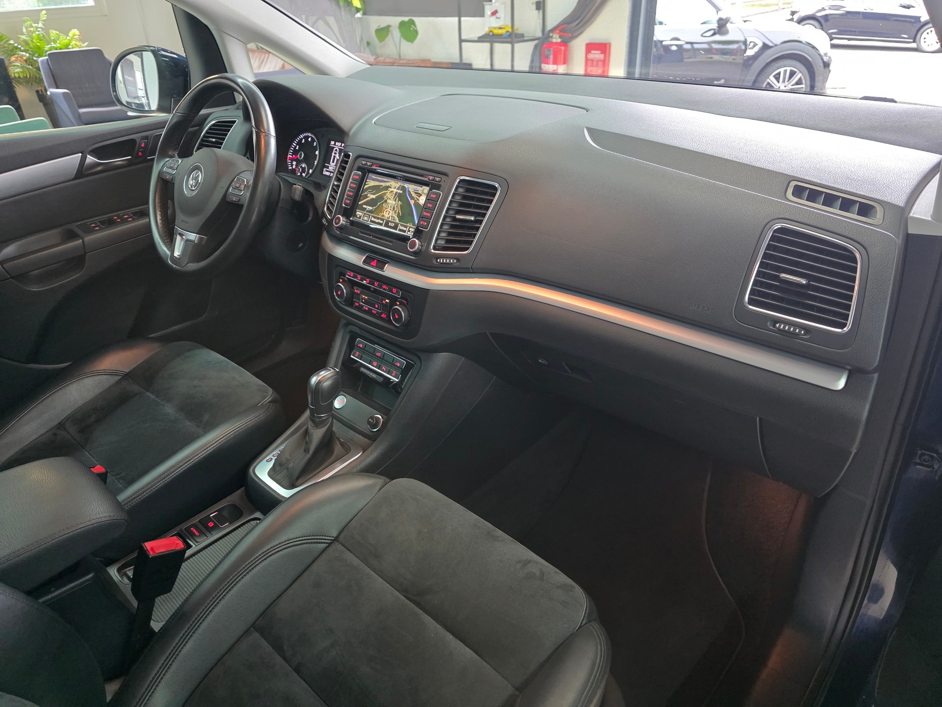 VW Sharan 2.0 TSI Highline DSG-image-8