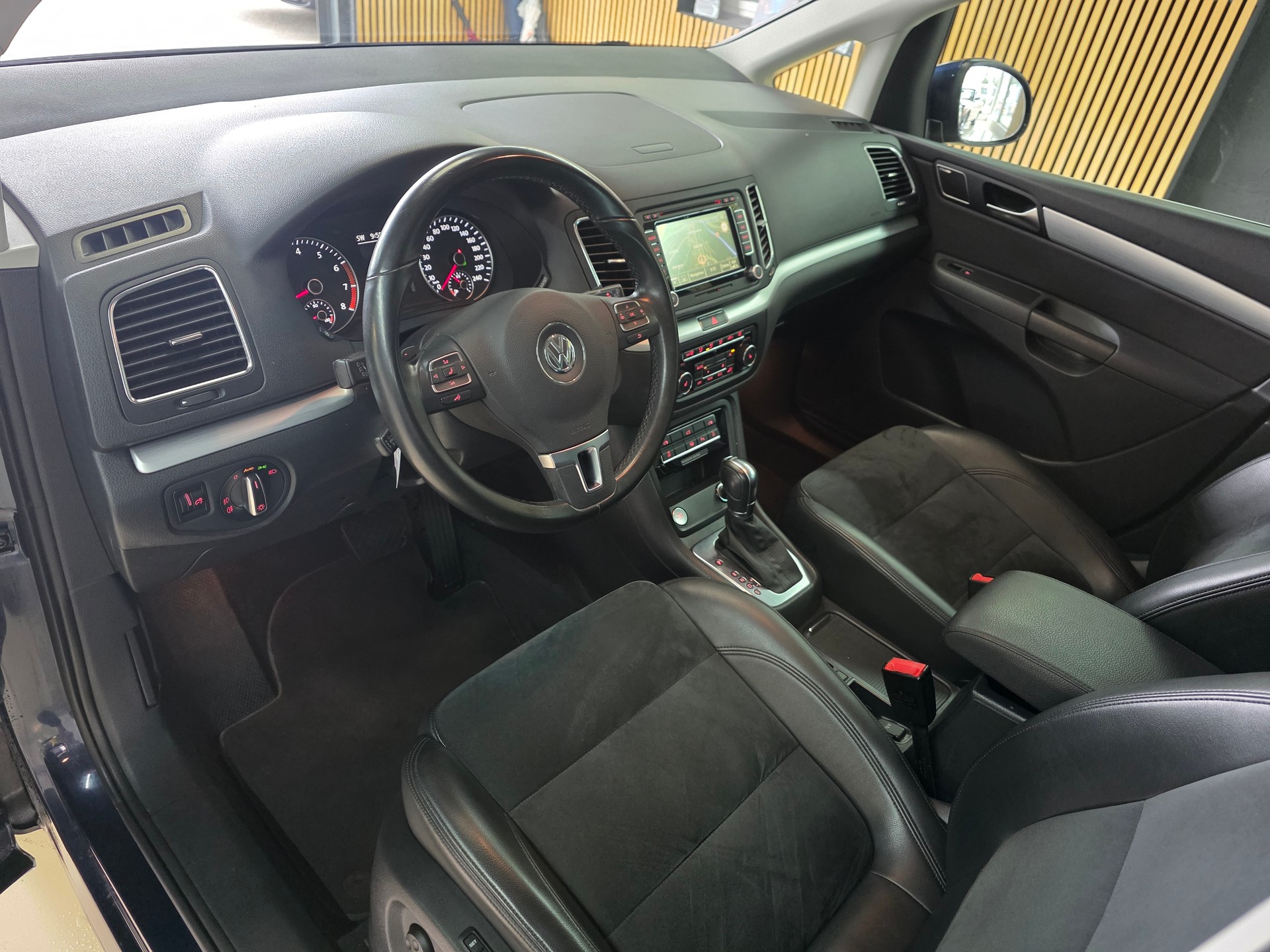 VW Sharan 2.0 TSI Highline DSG-image-7