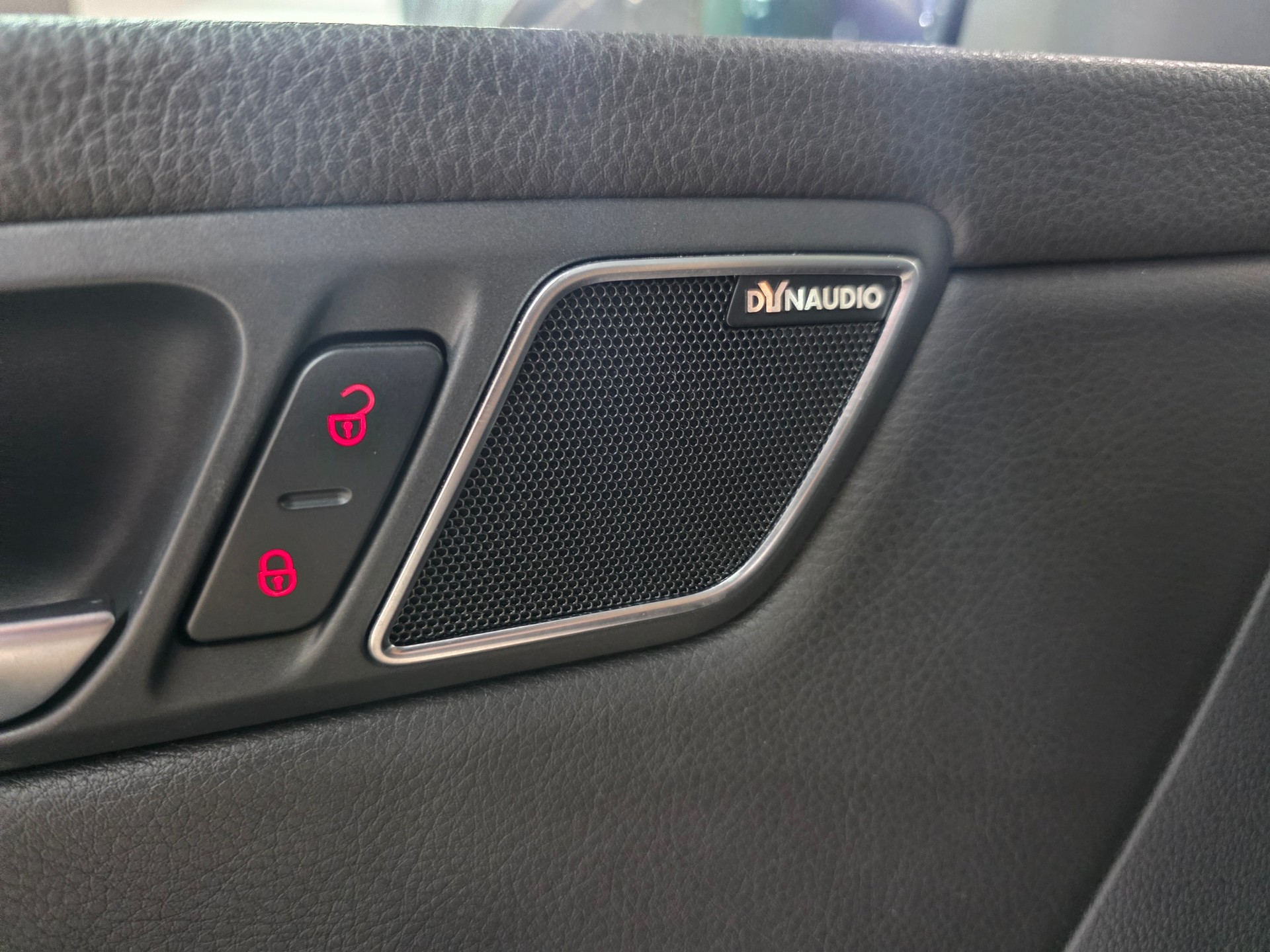 VW Sharan 2.0 TSI Highline DSG-image-14