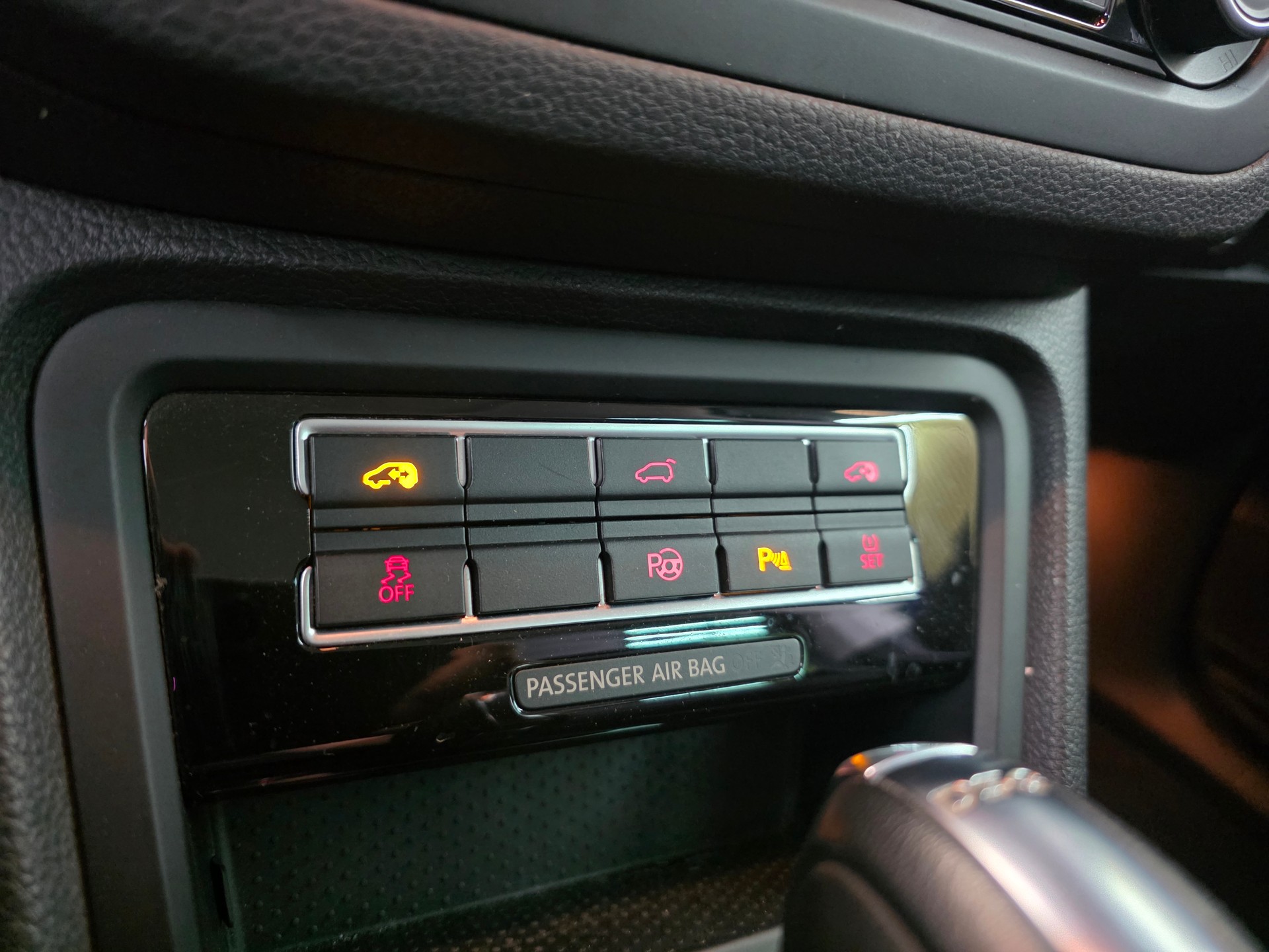 VW Sharan 2.0 TSI Highline DSG-image-16