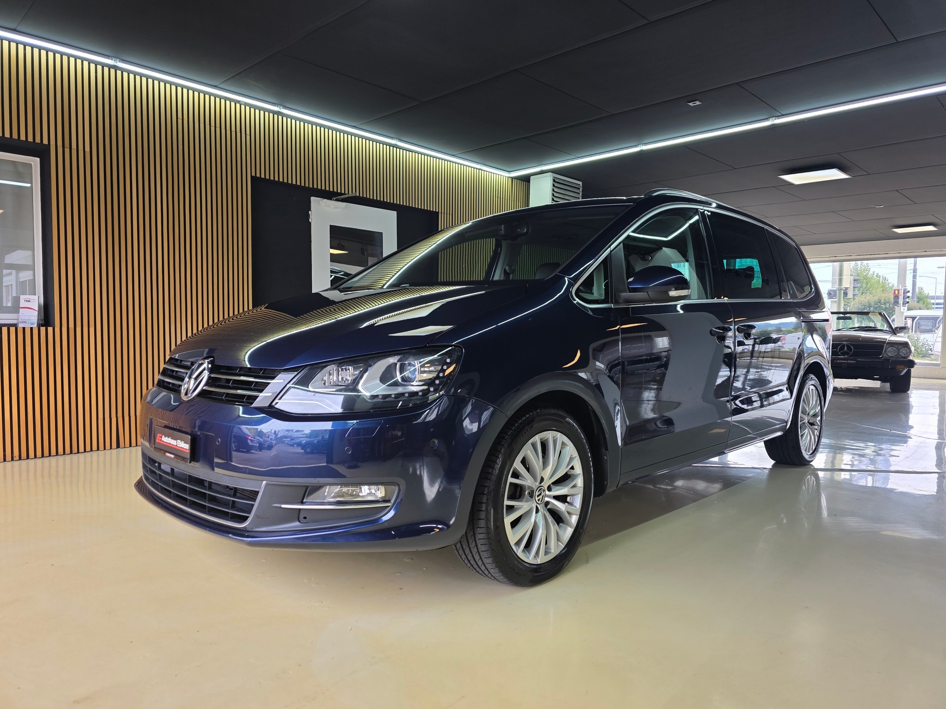 VW Sharan 2.0 TSI Highline DSG-image-2
