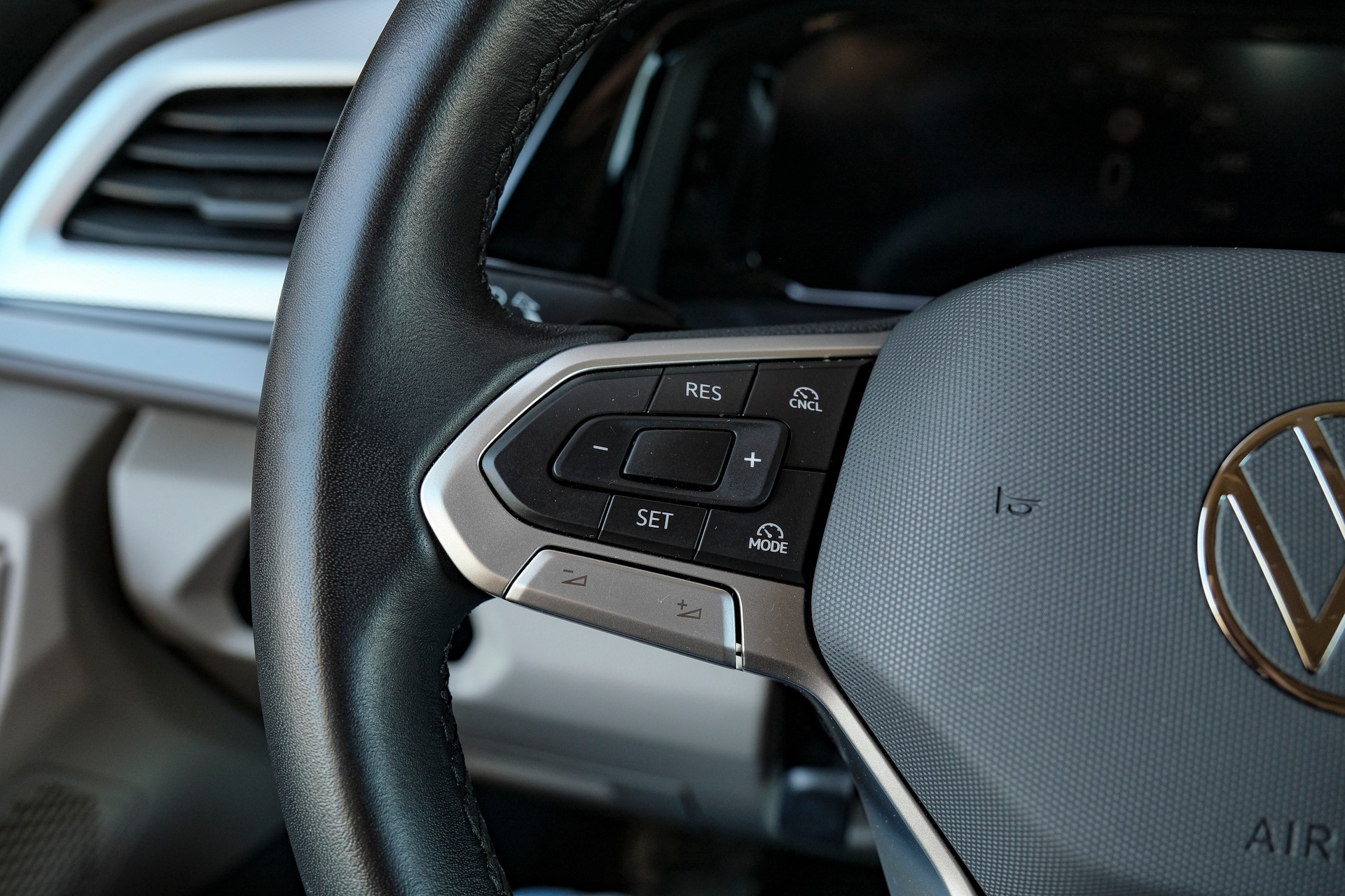 VW Multivan 2.0 TDI DSG "GUTE NACHT PAKET"-image-21