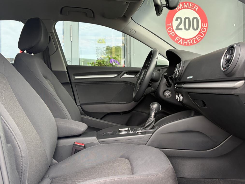 AUDI A3 Sportback 30 TFSi-image-6