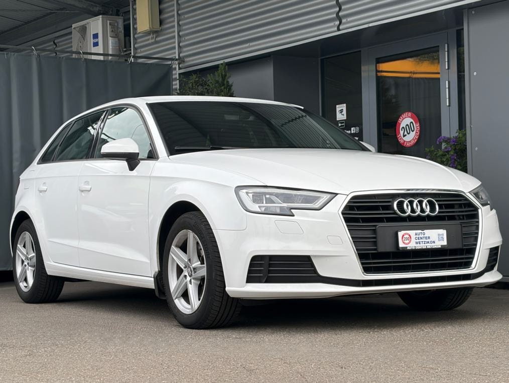 AUDI A3 Sportback 30 TFSi-image-1