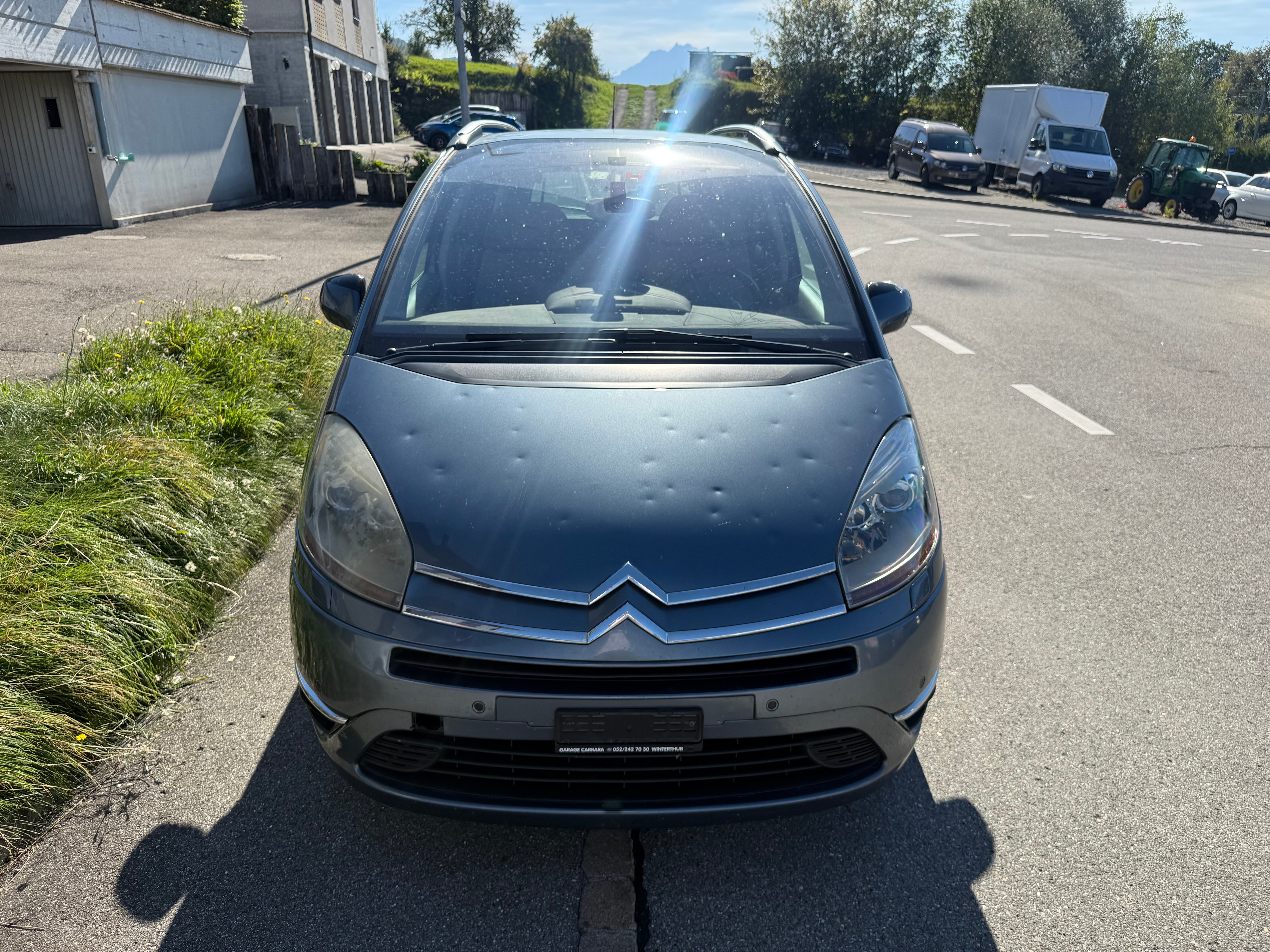 Car photo