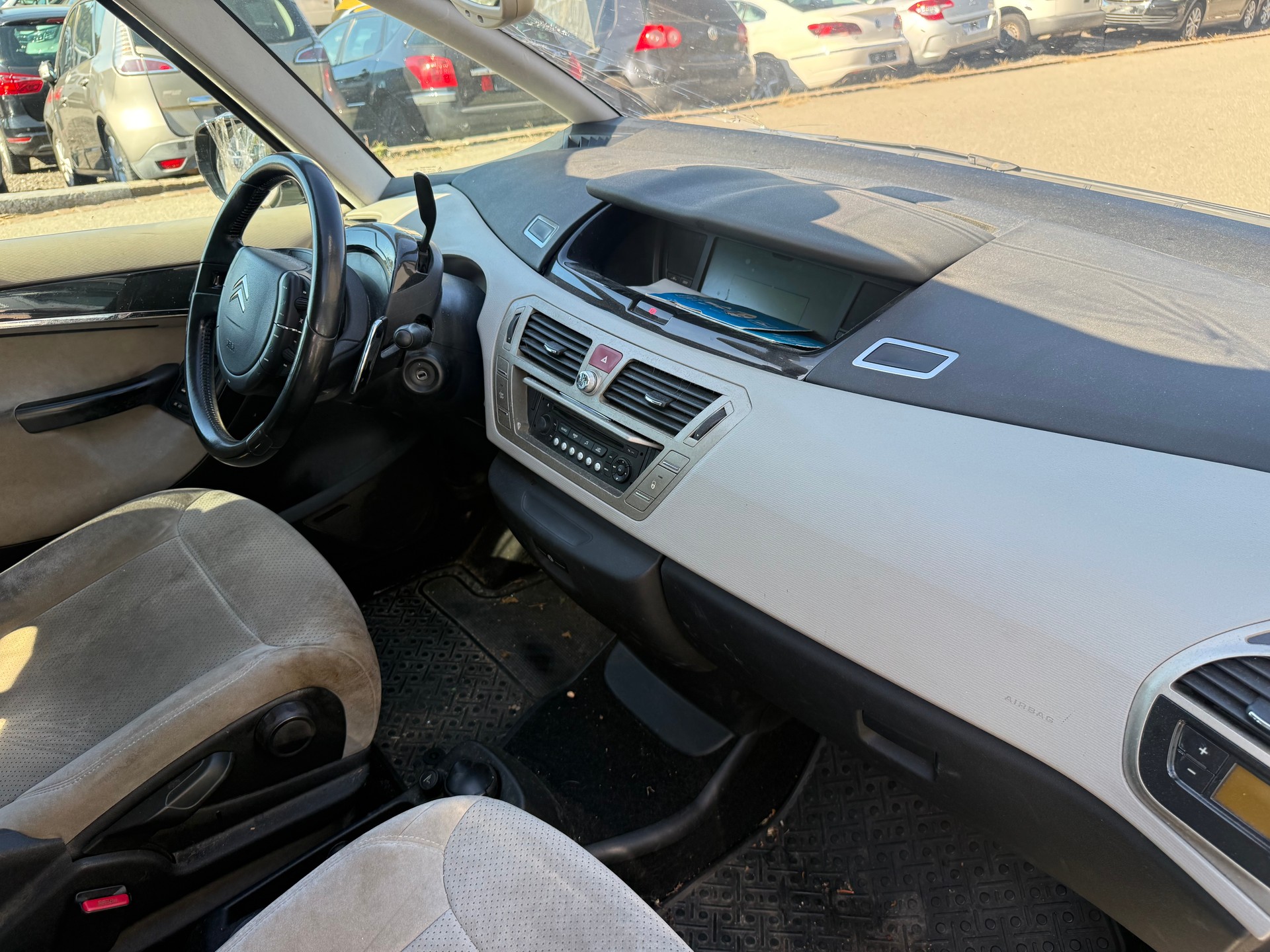 CITROEN Grand C4 Picasso 2.0i 16V Dynamique-image-6