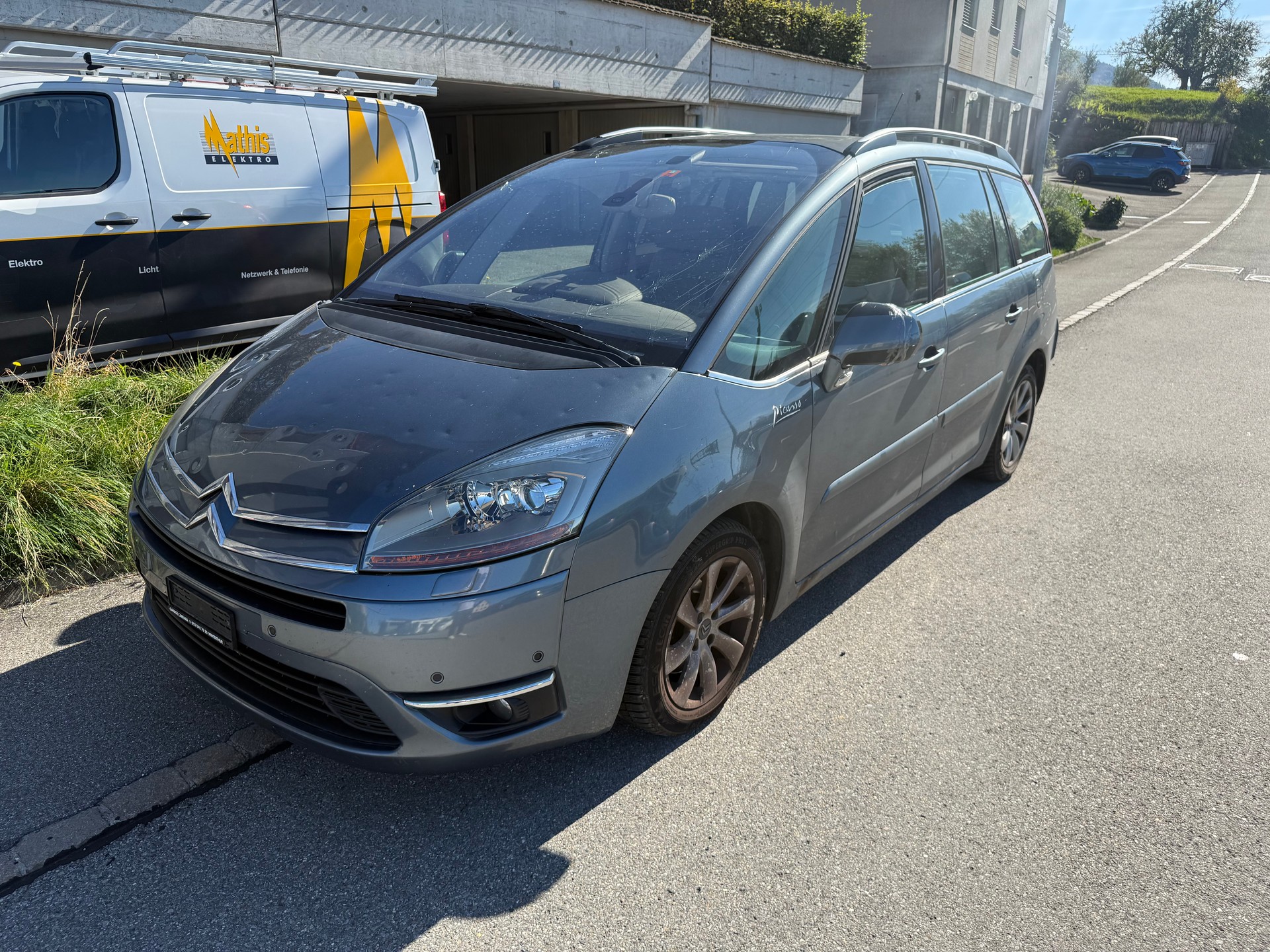 CITROEN Grand C4 Picasso 2.0i 16V Dynamique-image-1