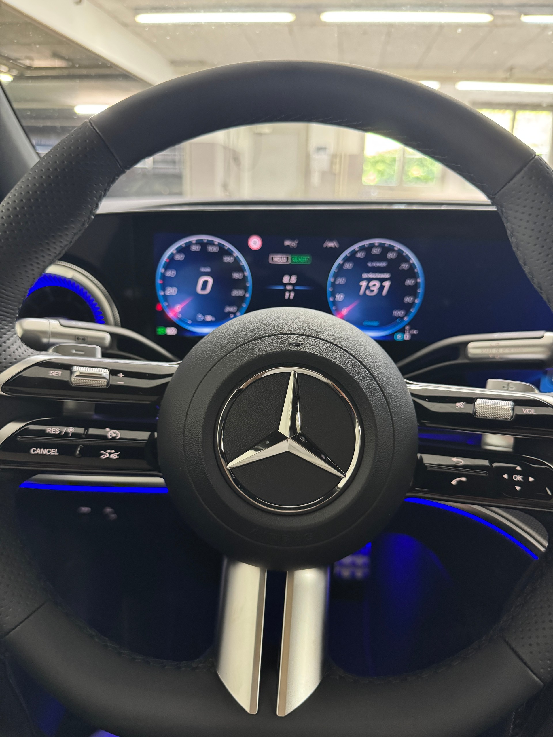 MERCEDES-BENZ C 400 4MATIC EQ-image-9
