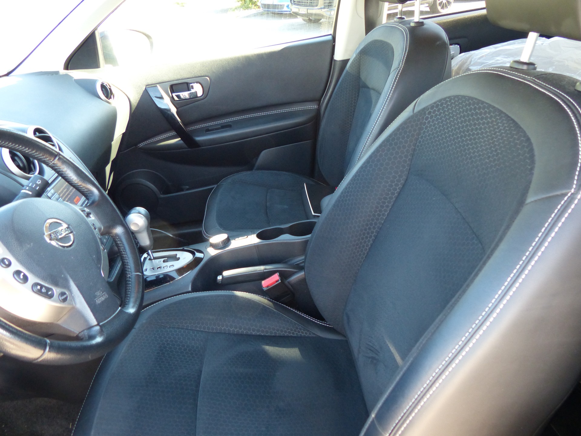 NISSAN Qashqai 2.0 dCi 4WD tekna Automatic-image-13