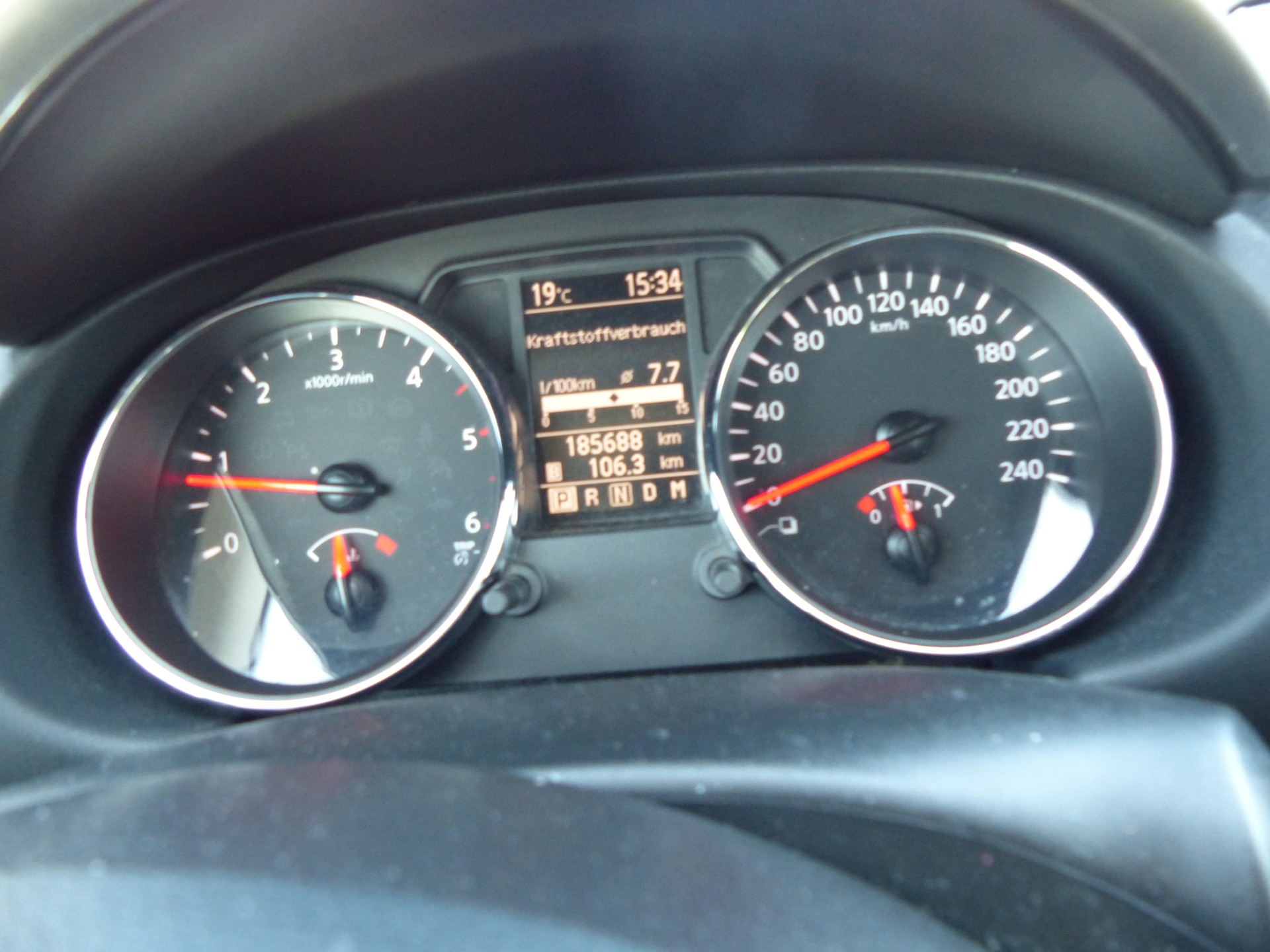 NISSAN Qashqai 2.0 dCi 4WD tekna Automatic-image-11