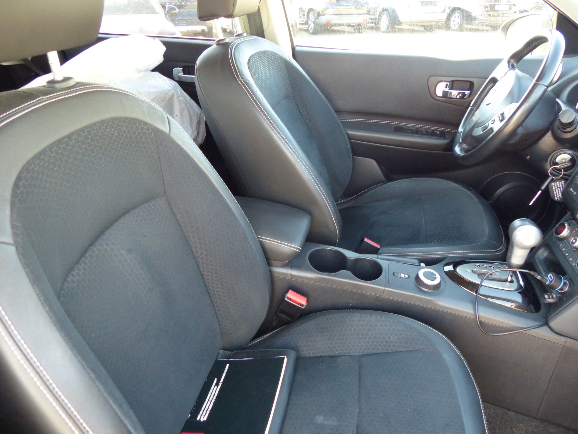 NISSAN Qashqai 2.0 dCi 4WD tekna Automatic-image-16